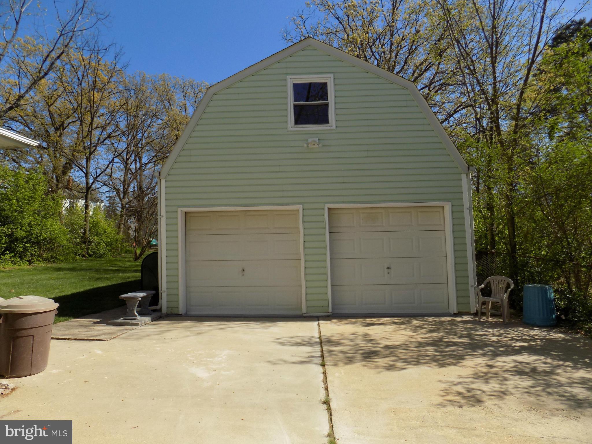 LANDOVER HILLS - Residential