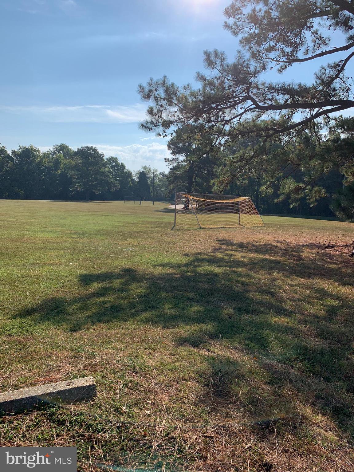 STRATFORD HARBOUR - Land