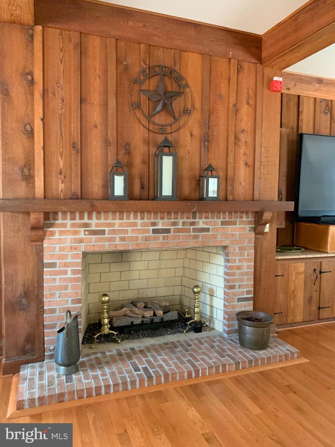 STRATFORD HARBOUR - Land