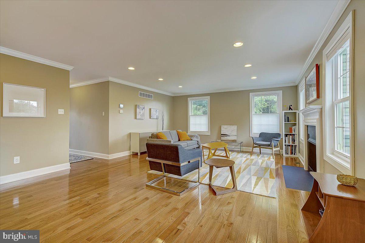 ELKINS PARK - Residential