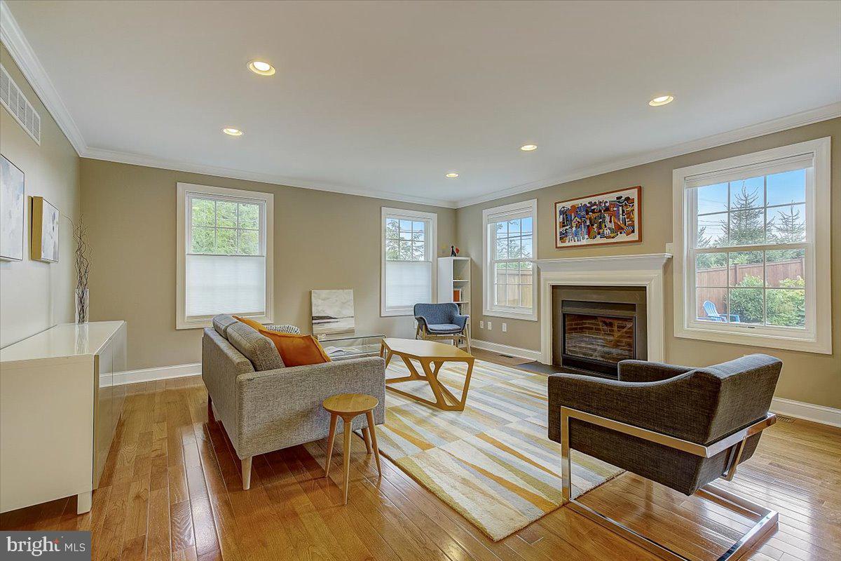 ELKINS PARK - Residential