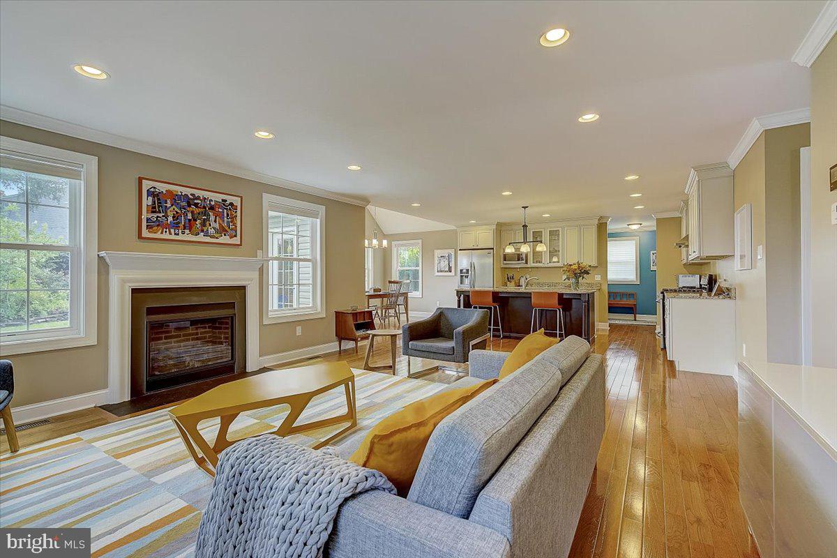 ELKINS PARK - Residential