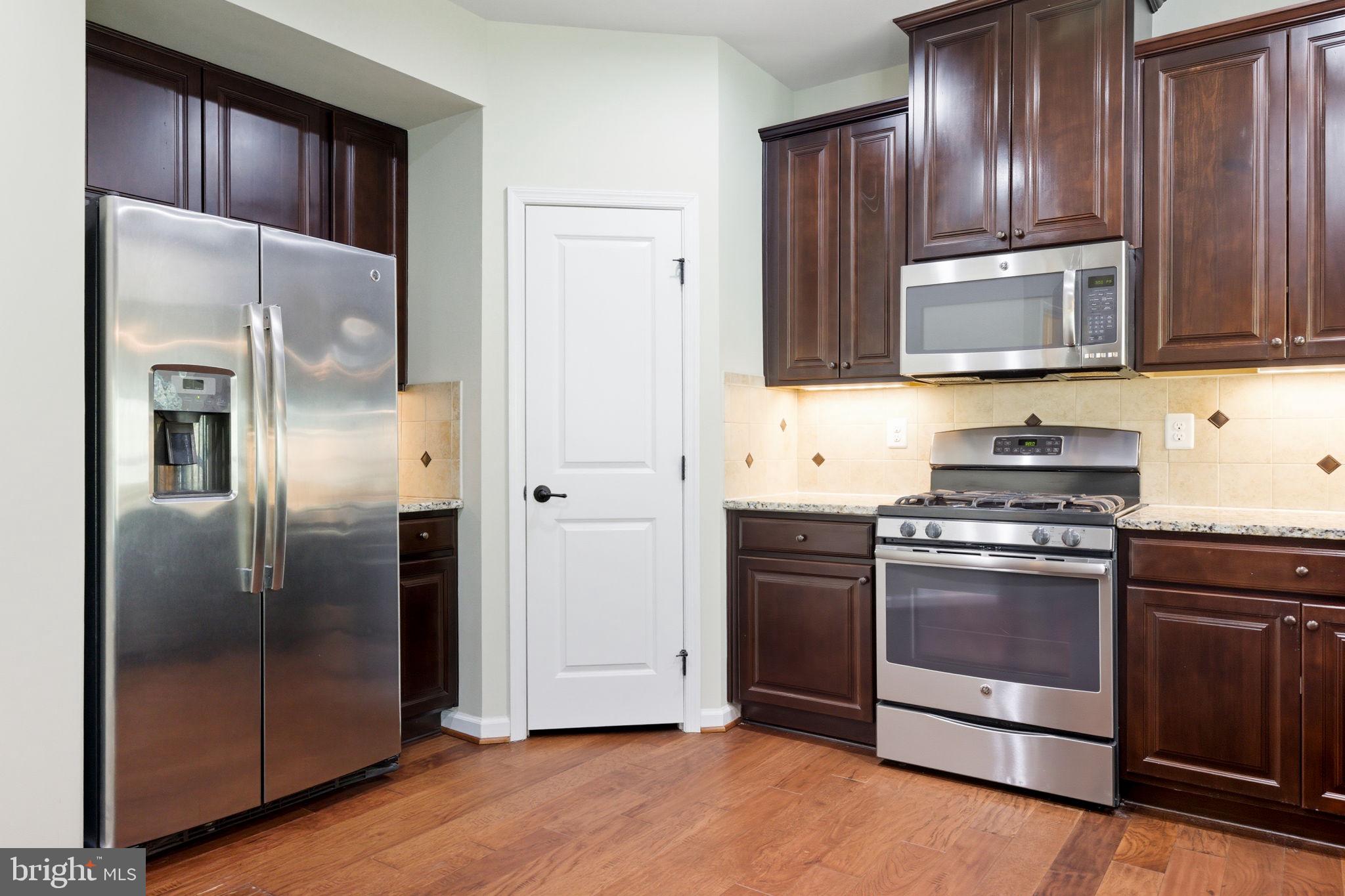 LAKE FREDERICK - Residential