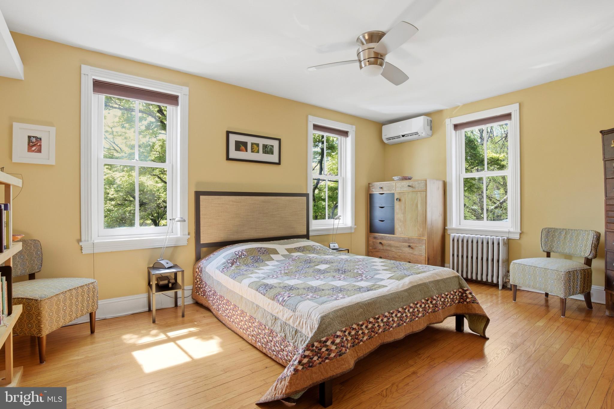 CHESTNUT HILL - Residential