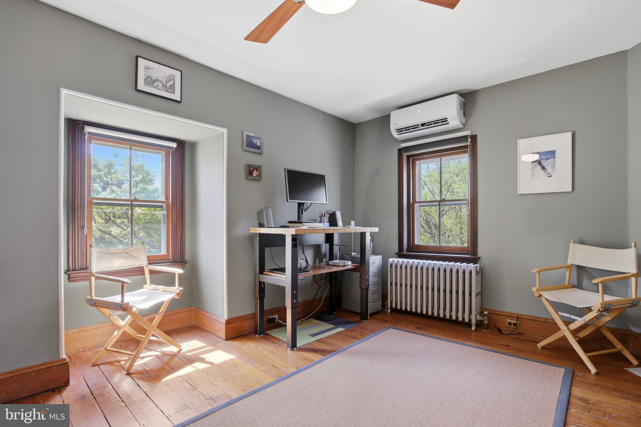 CHESTNUT HILL - Residential