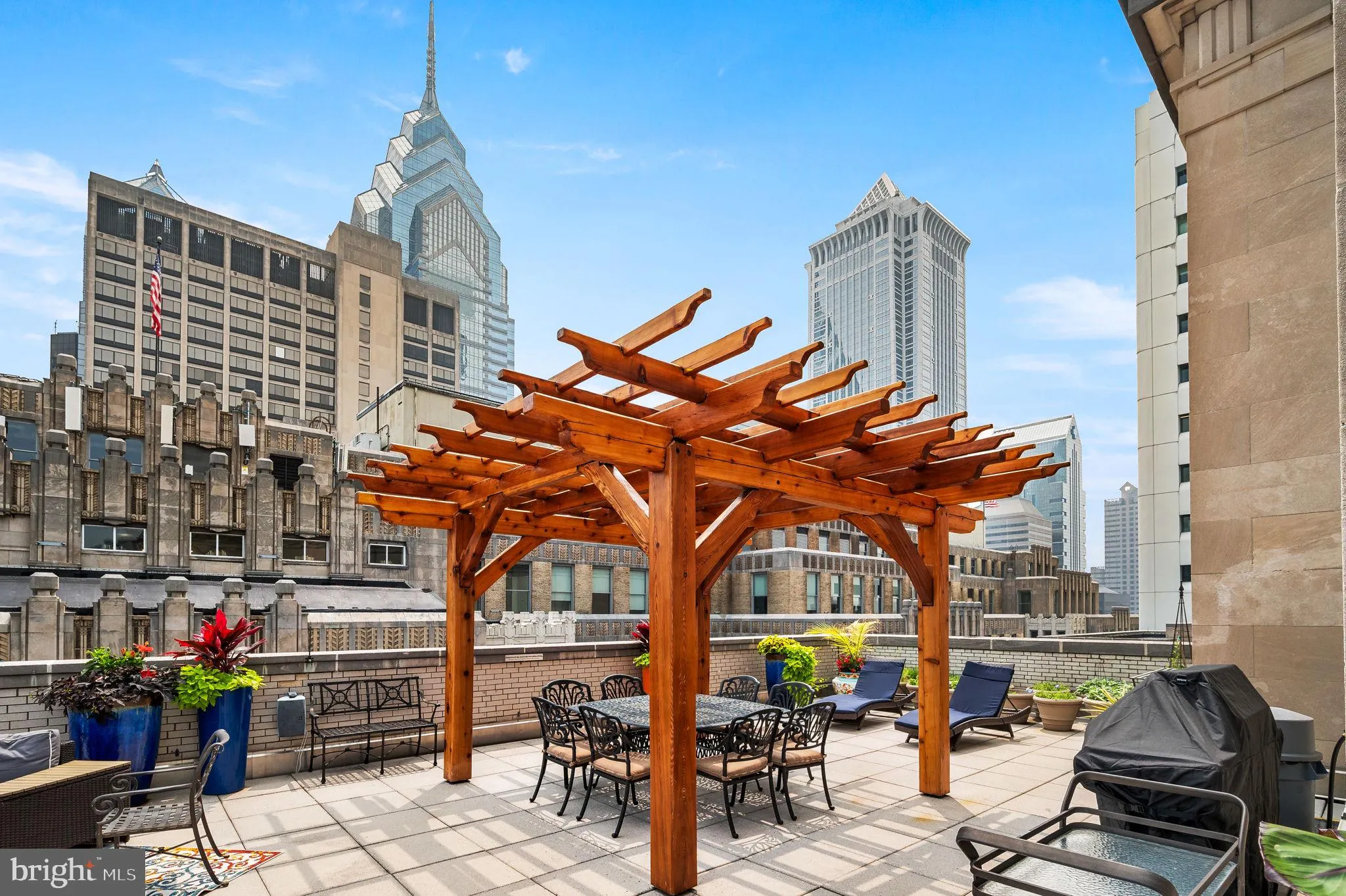 Philadelphia, Pennsylvania 19103, United States, 2 Bedrooms Bedrooms, ,2 BathroomsBathrooms,Residential,Active,85562