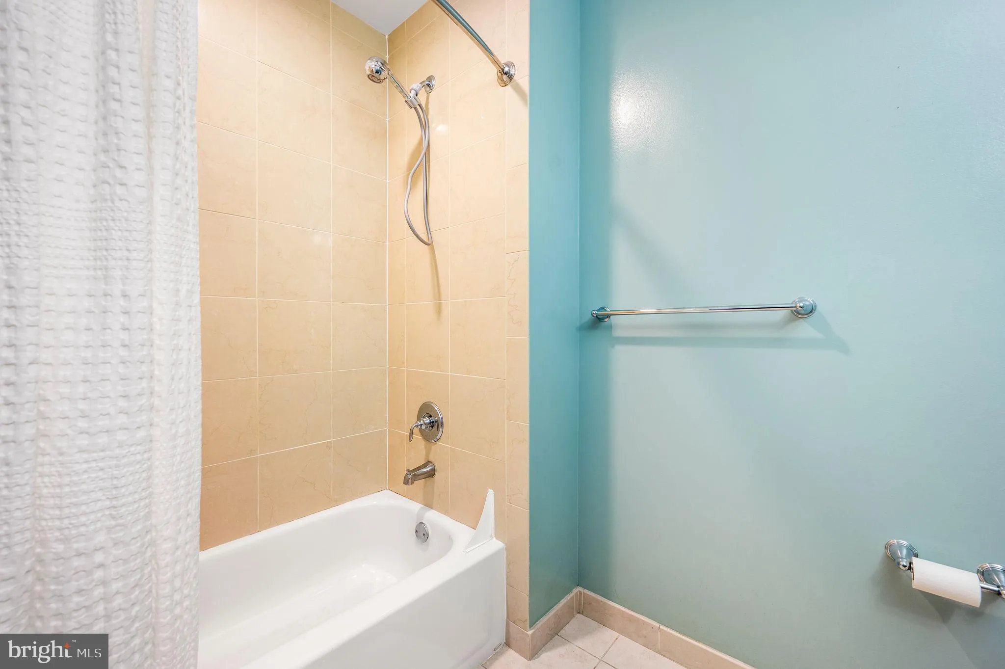 Philadelphia, Pennsylvania 19103, United States, 2 Bedrooms Bedrooms, ,2 BathroomsBathrooms,Residential,Active,85562
