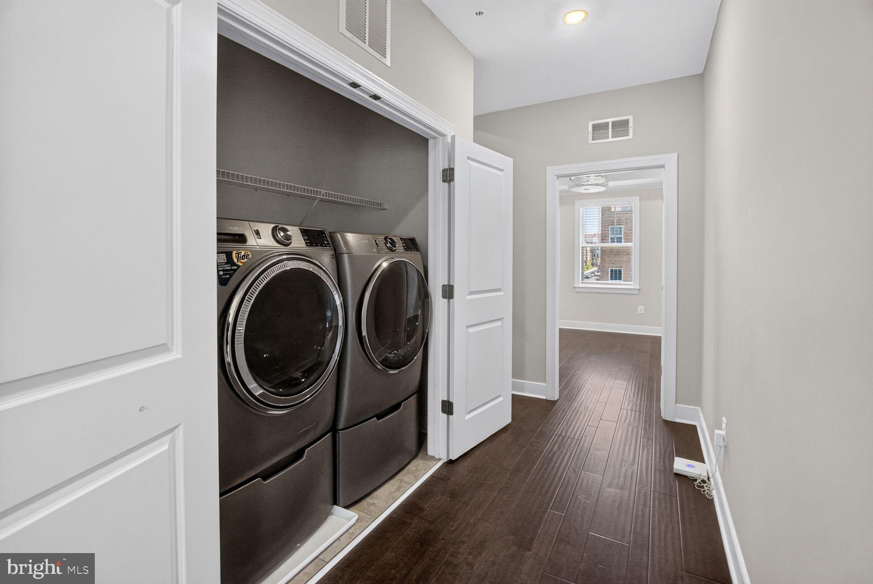 404 SAGAN PL