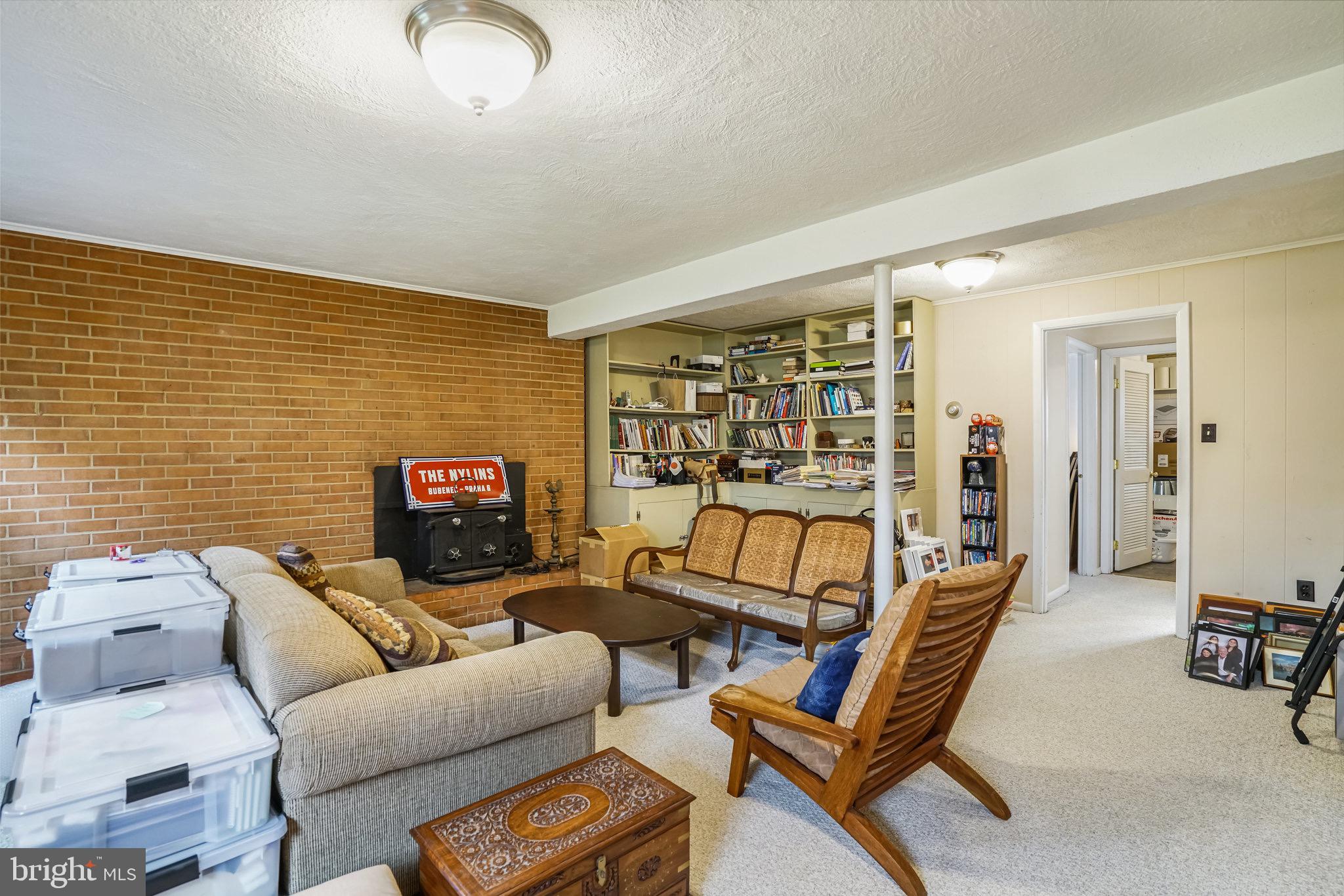 KERR'S ADDITION - Residential Lease