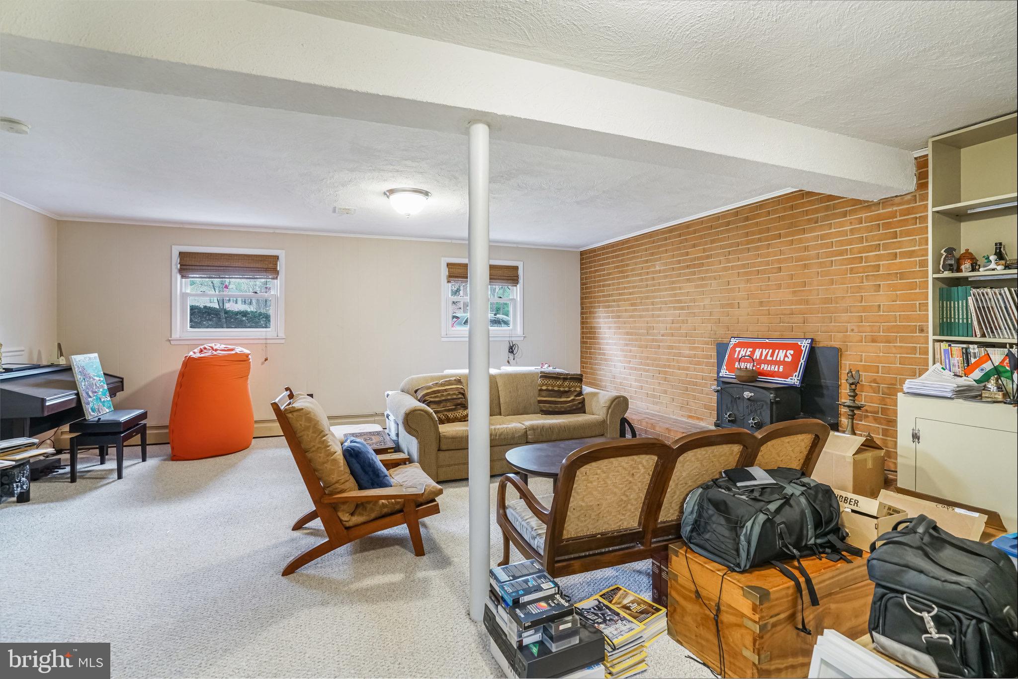 KERR'S ADDITION - Residential Lease