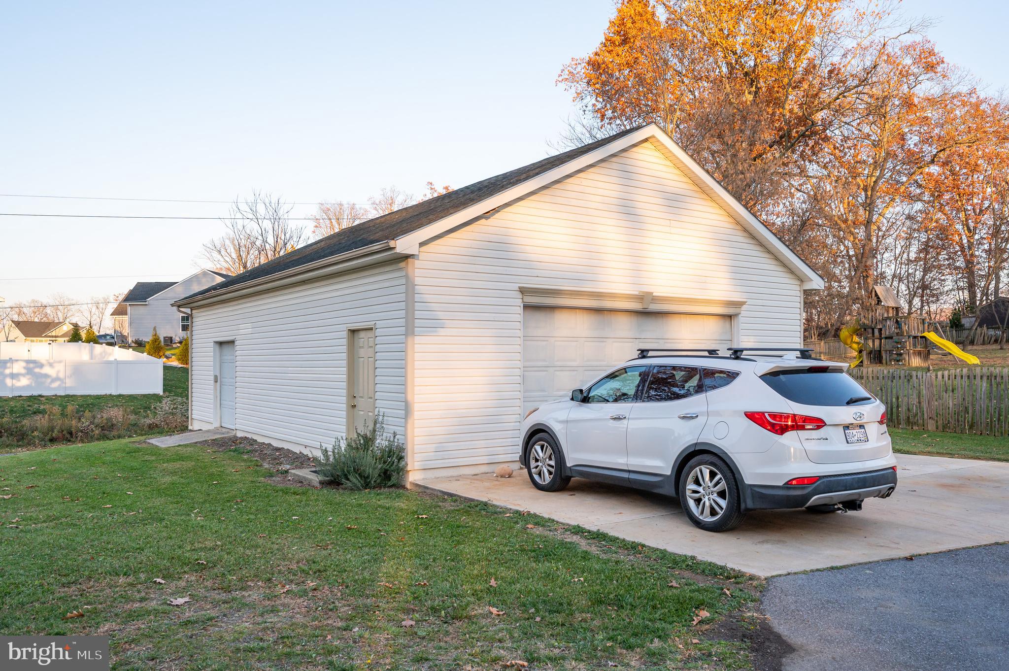 WOODBRIER MANOR - Residential