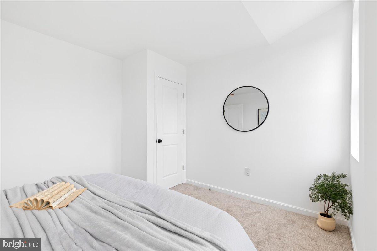 EAST BALTIMORE MIDWAY - Residential