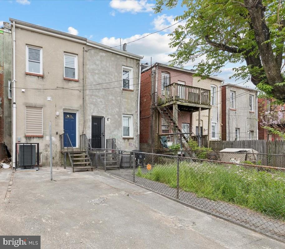 EAST BALTIMORE MIDWAY - Residential