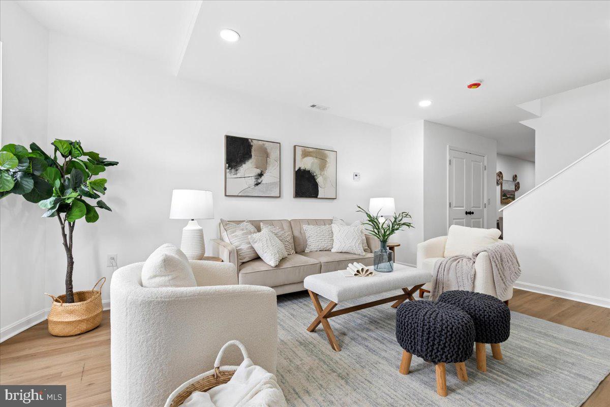 EAST BALTIMORE MIDWAY - Residential