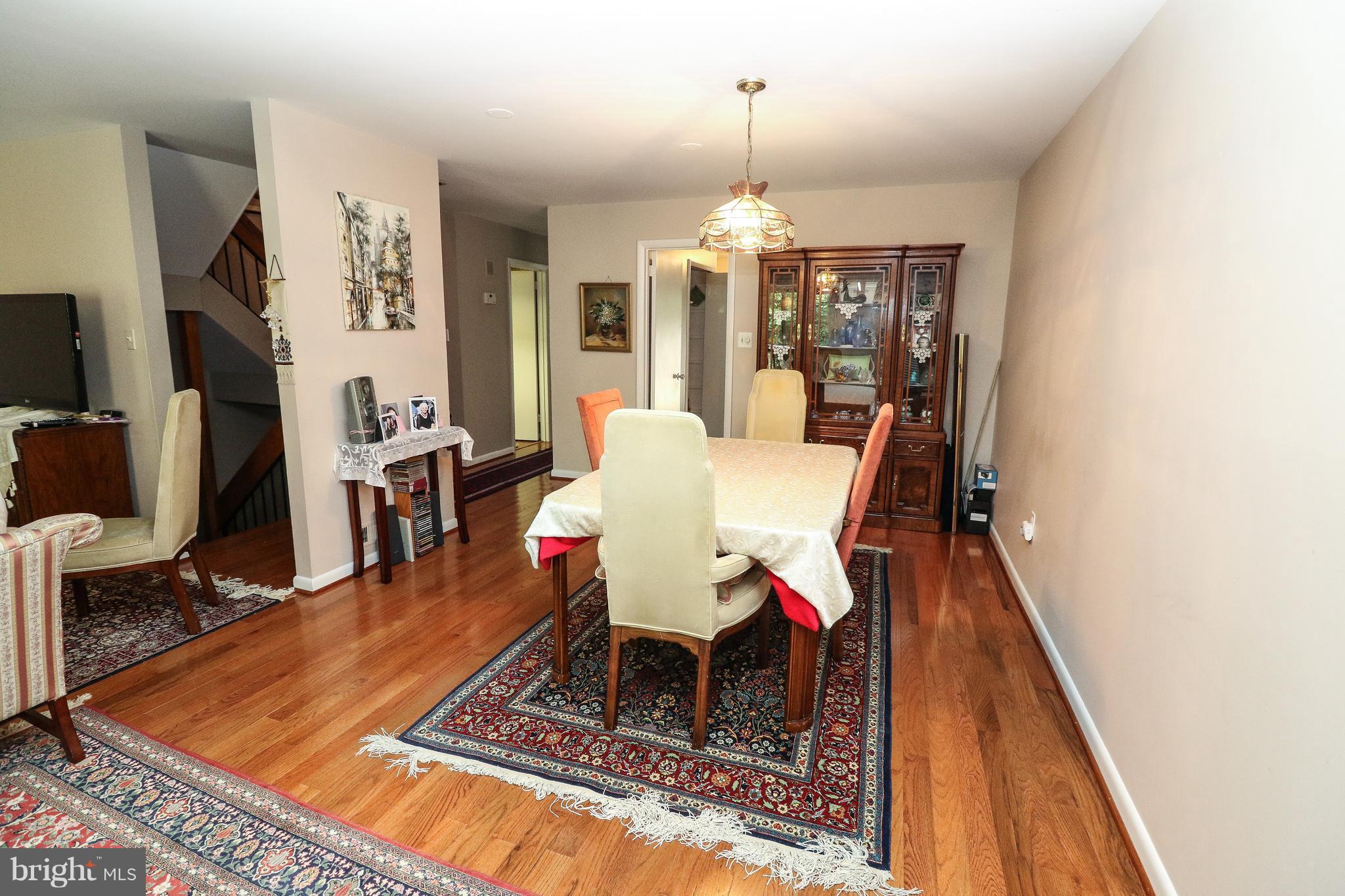 RESTON - Residential