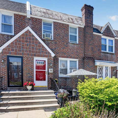 Townhouse For Sale - 224 Higbee Street<br/> PHILADELPHIA, PA 19111