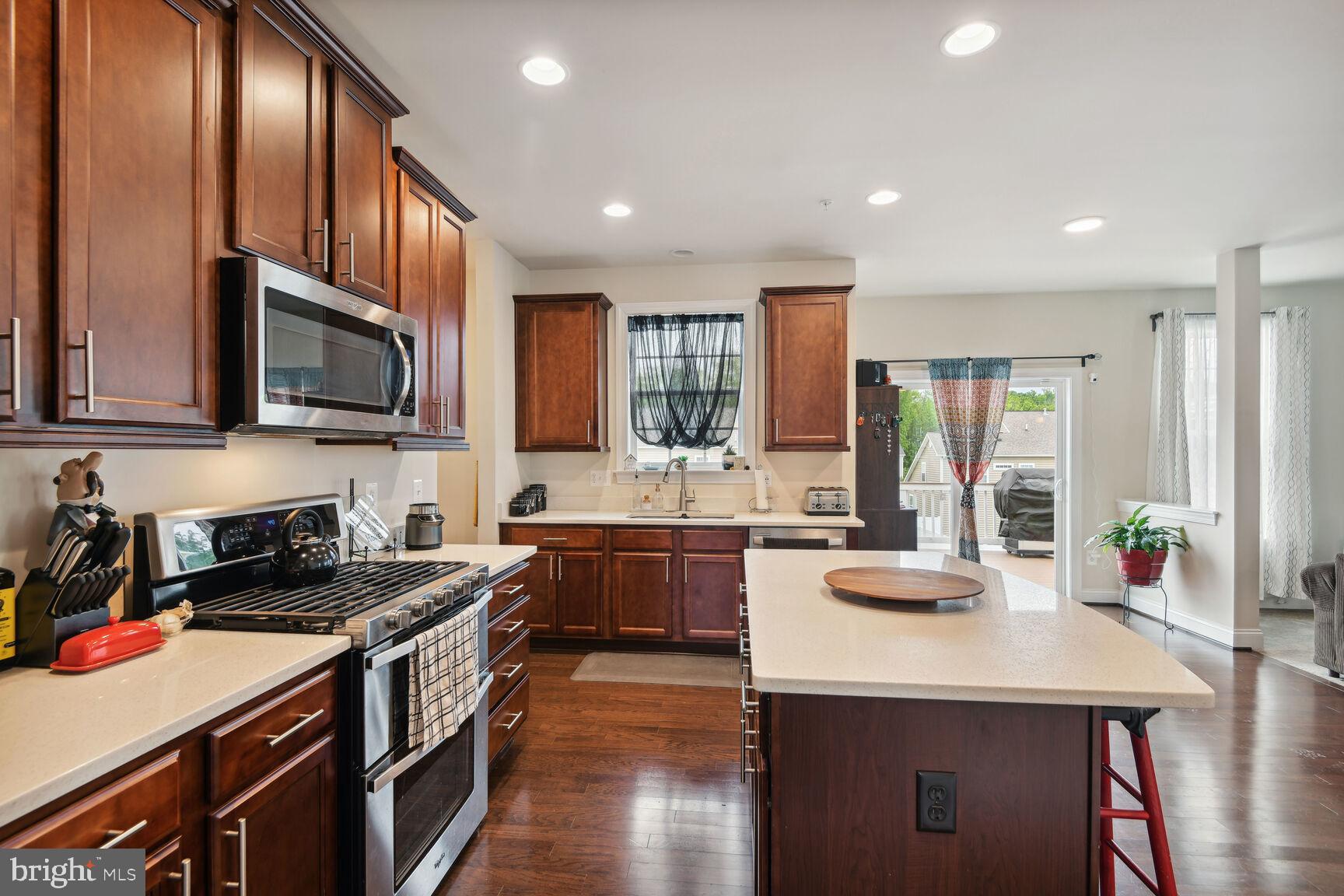 MARSHALL GROVE ESTATES - Residential