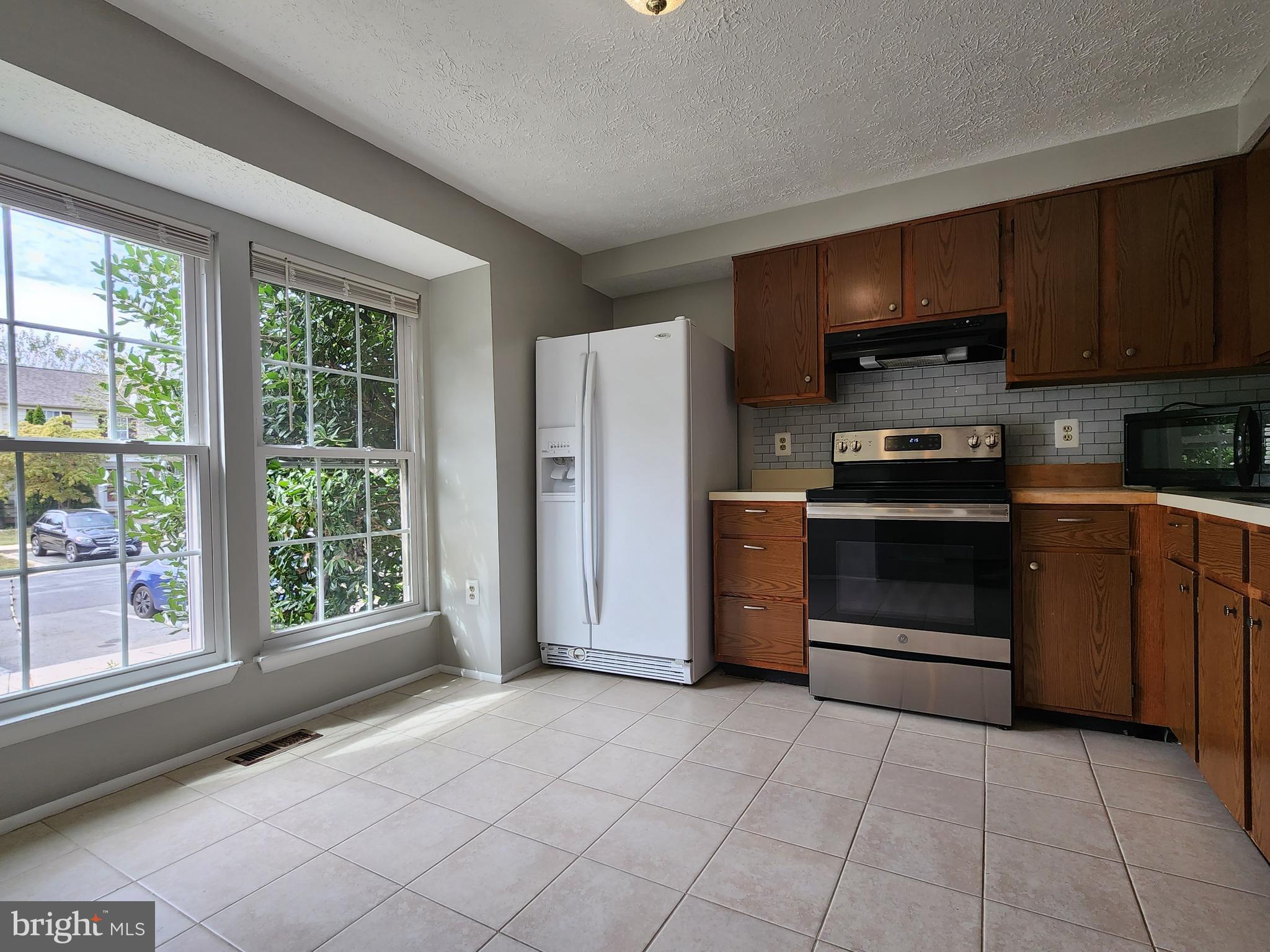 EMORY GROVE PARK - Residential Lease