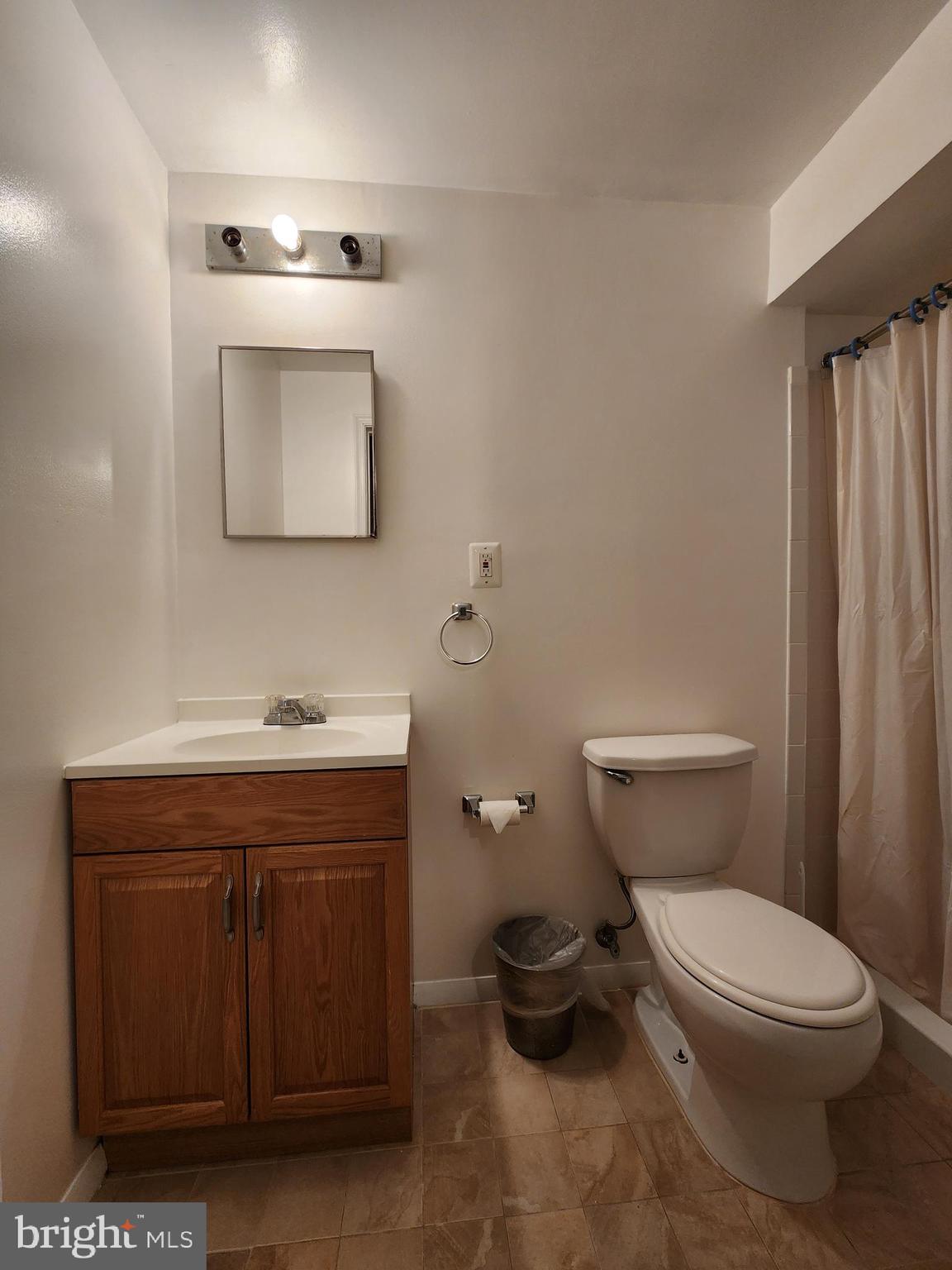 EMORY GROVE PARK - Residential Lease