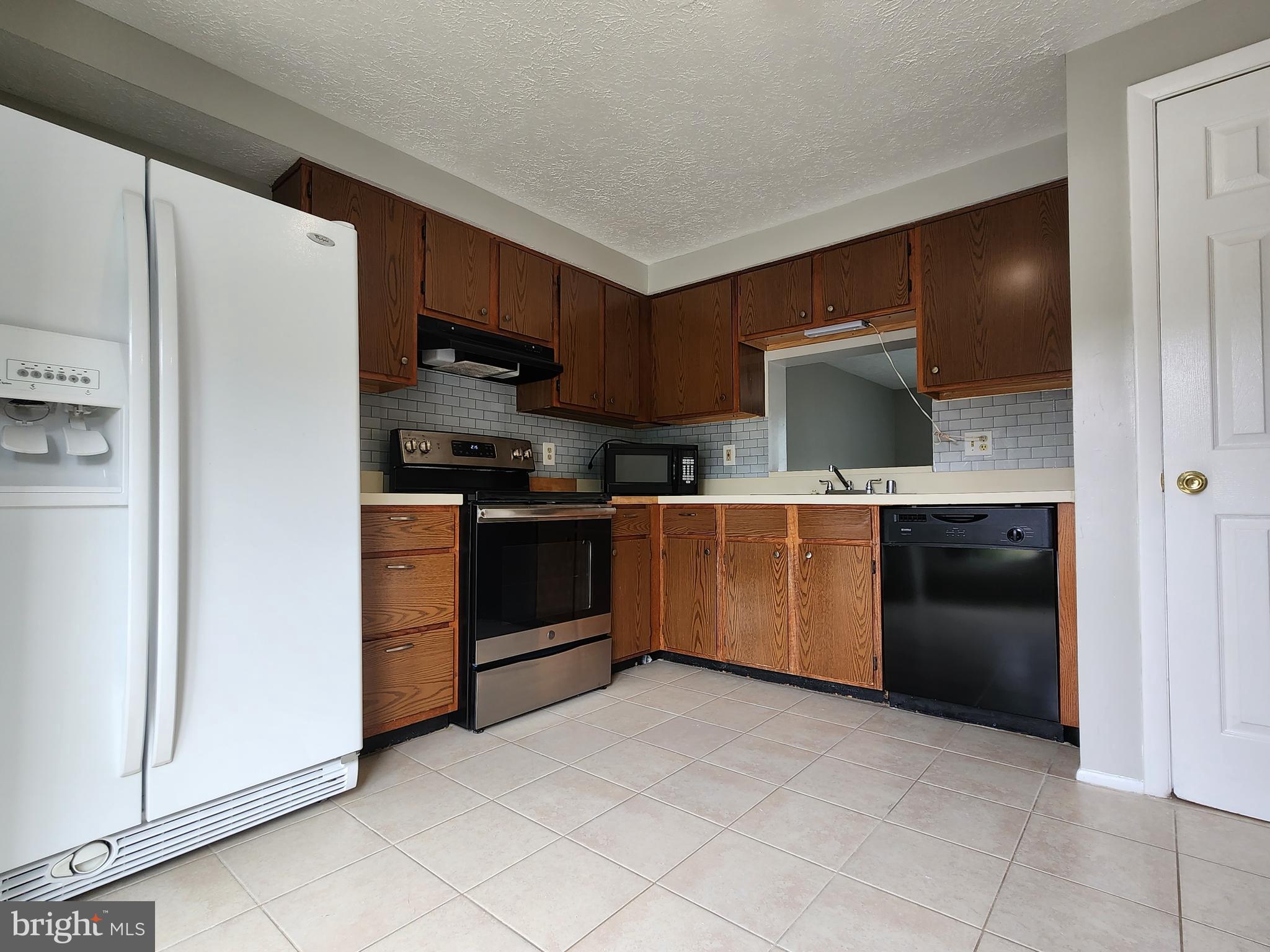 EMORY GROVE PARK - Residential Lease