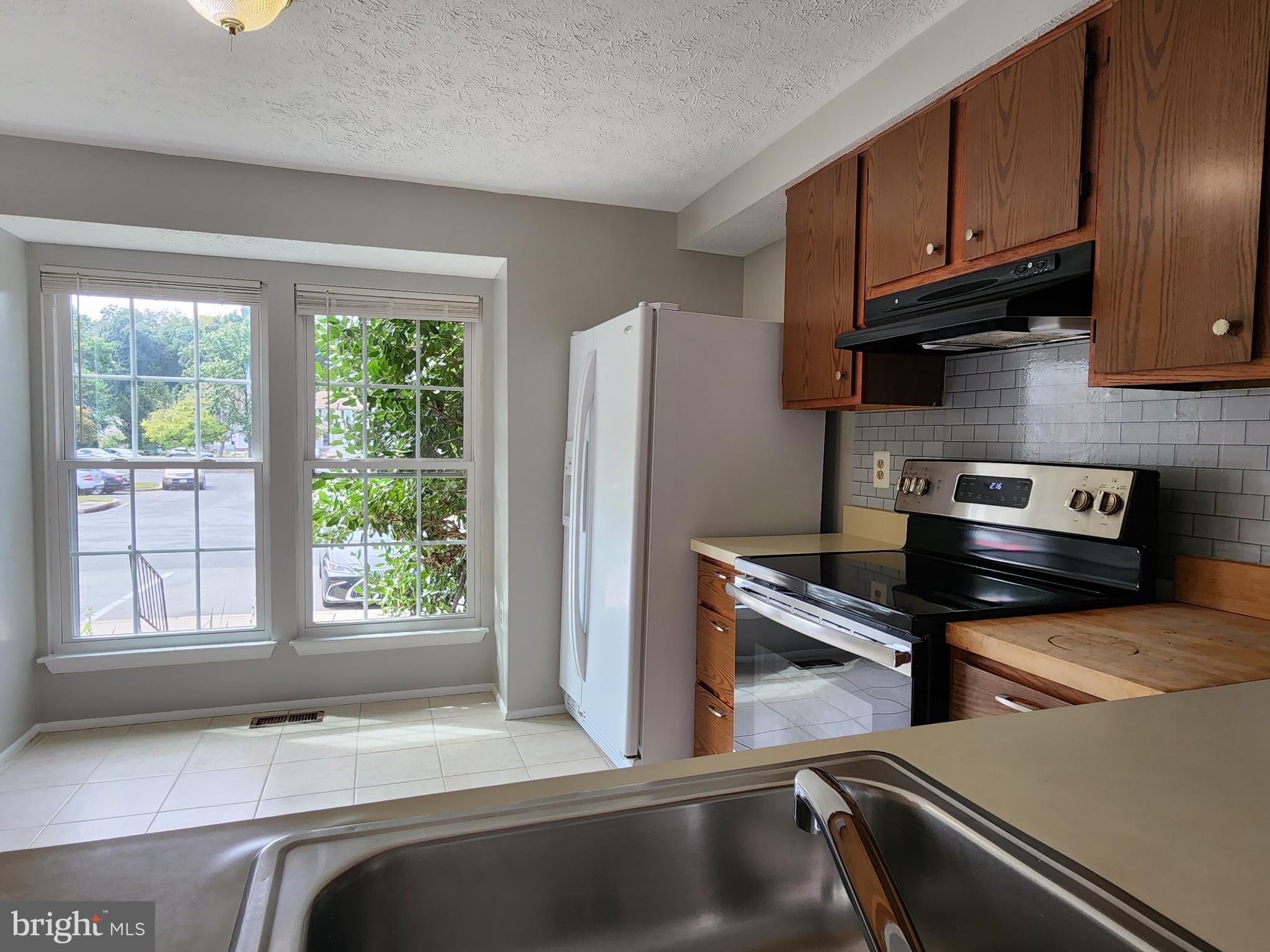 EMORY GROVE PARK - Residential Lease