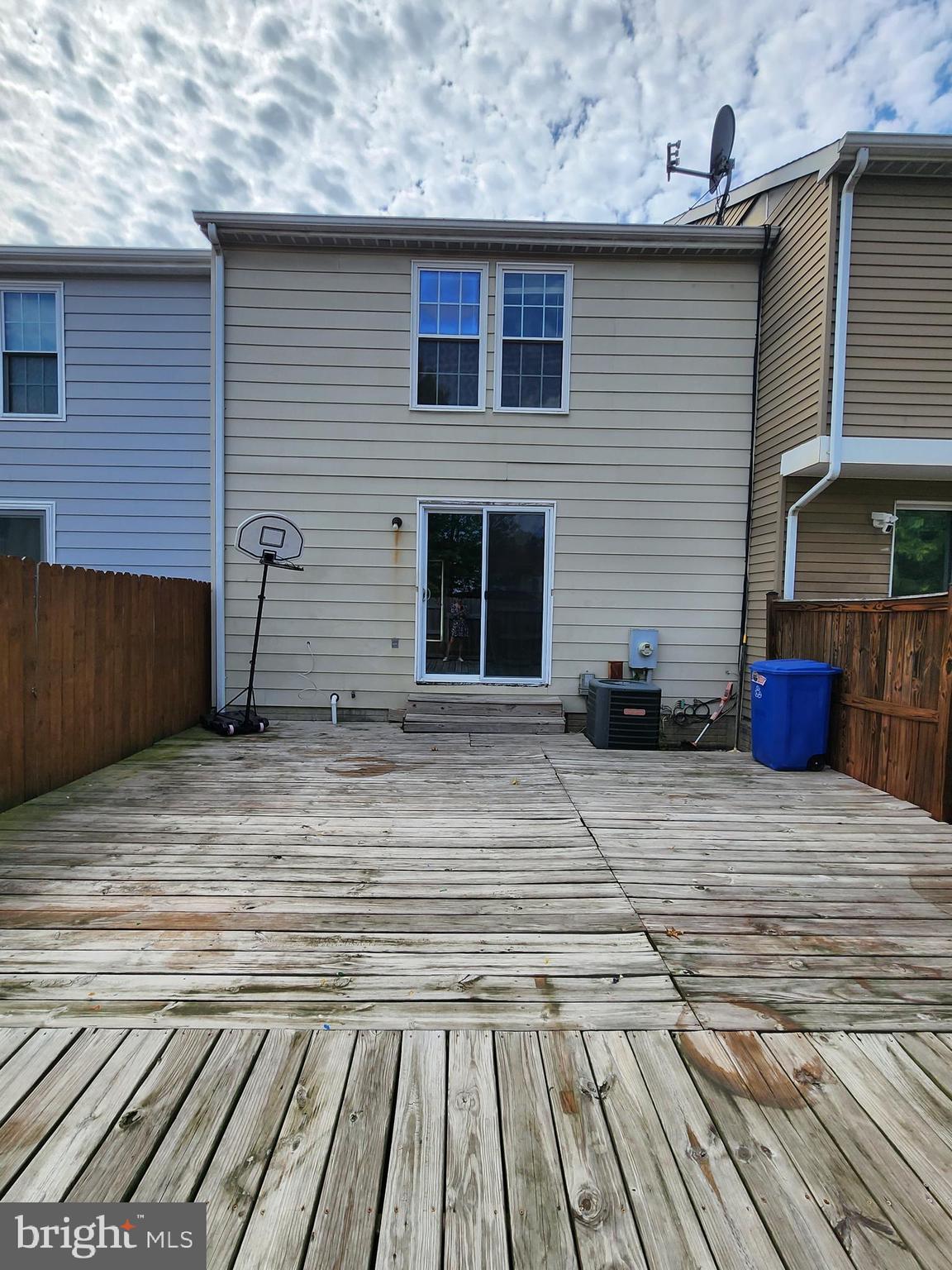 EMORY GROVE PARK - Residential Lease