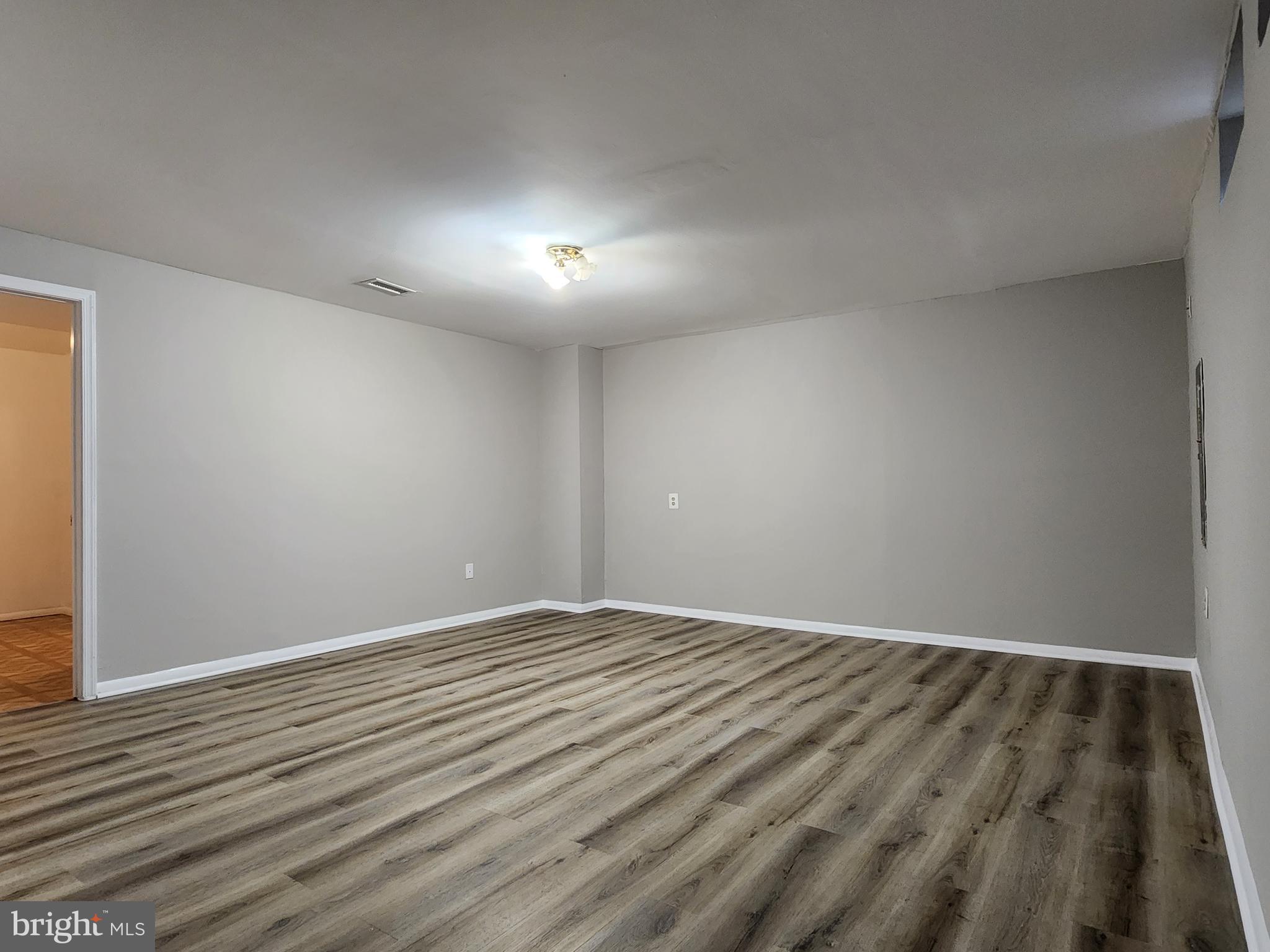 EMORY GROVE PARK - Residential Lease