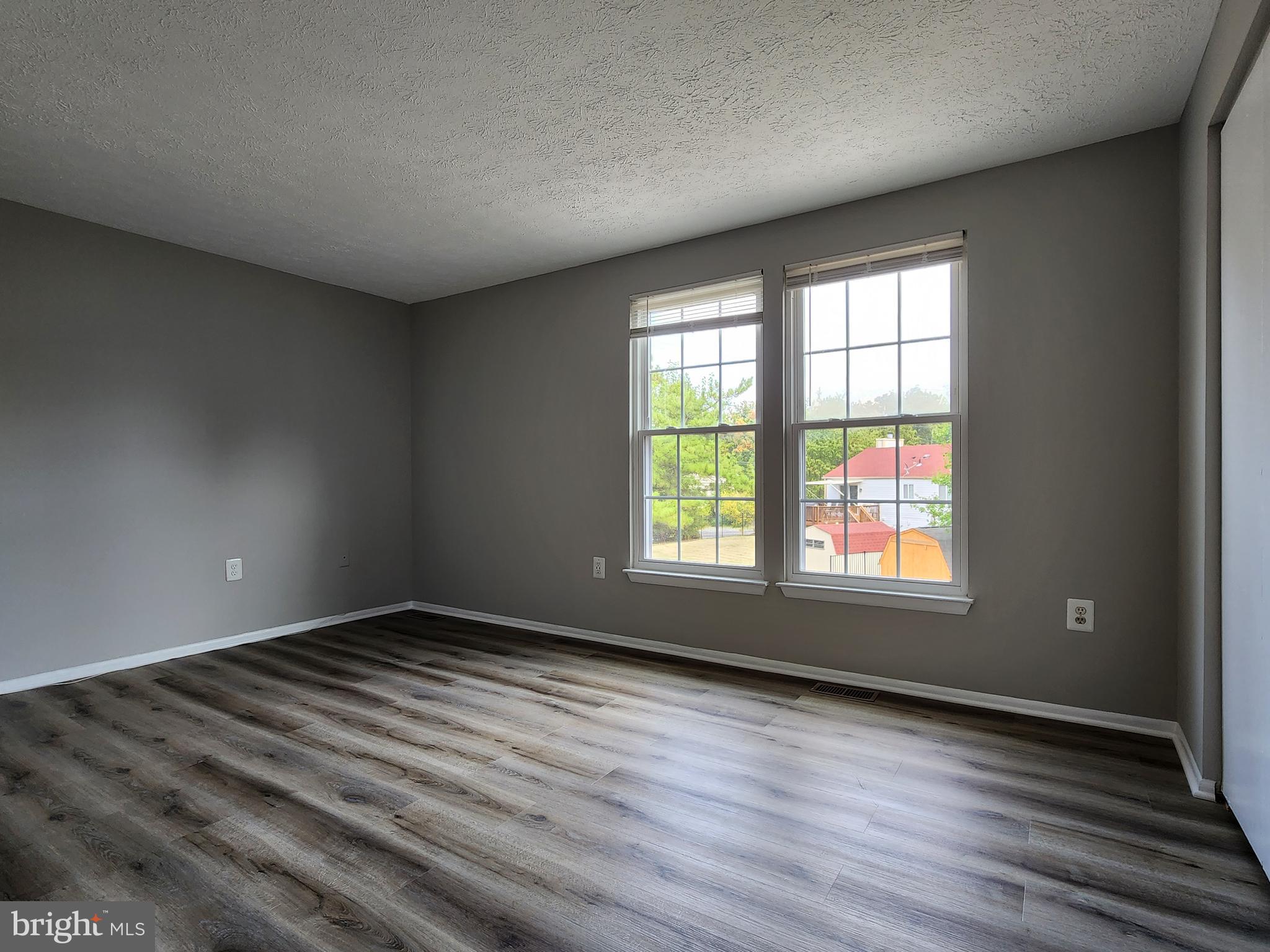 EMORY GROVE PARK - Residential Lease