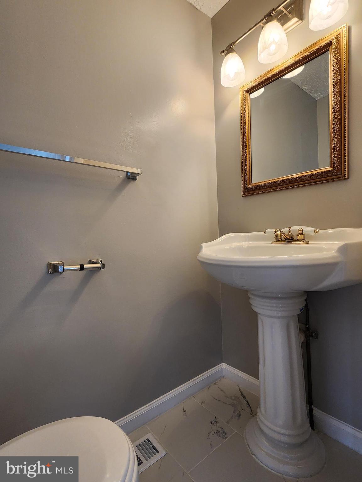 EMORY GROVE PARK - Residential Lease