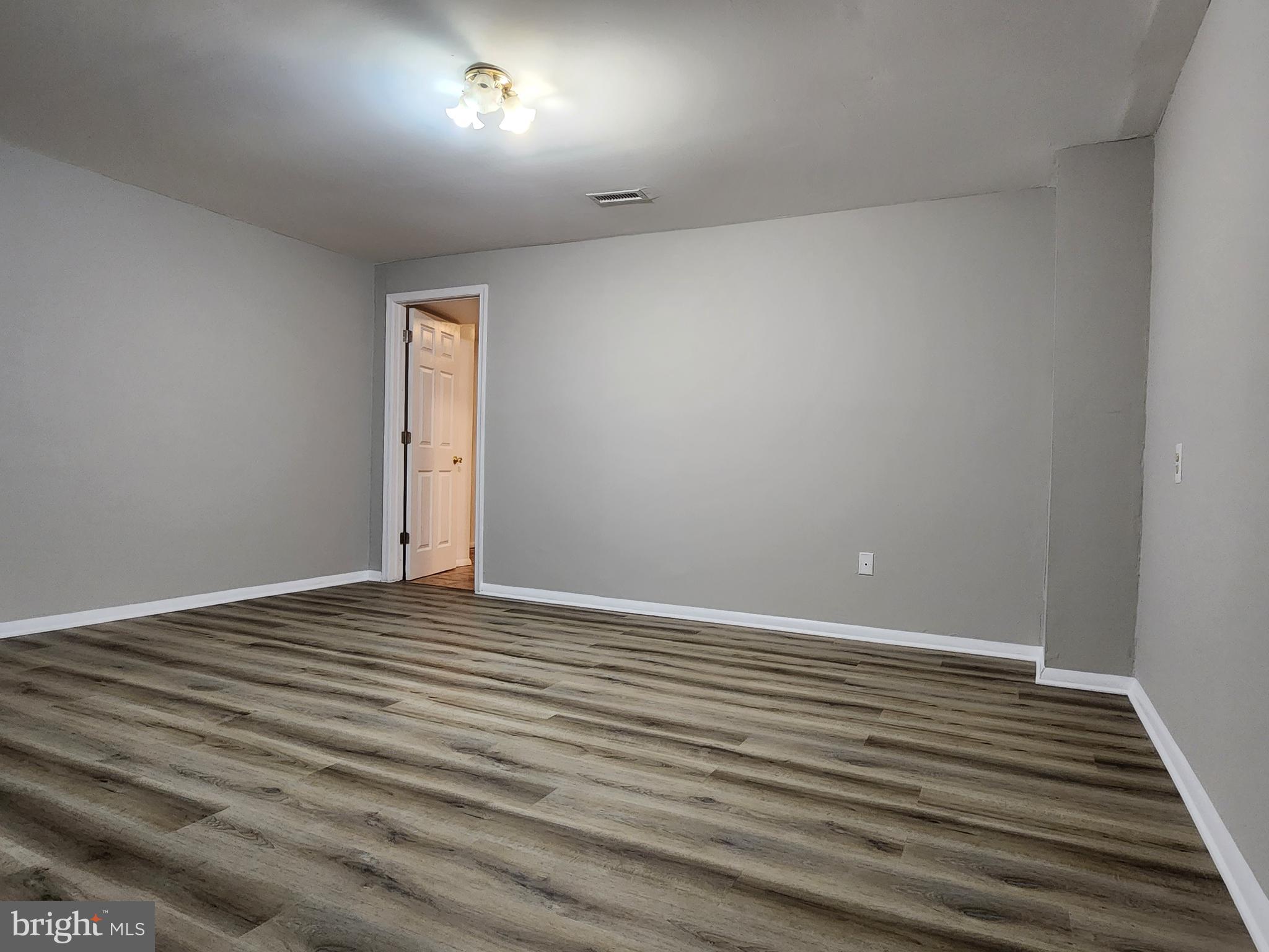 EMORY GROVE PARK - Residential Lease