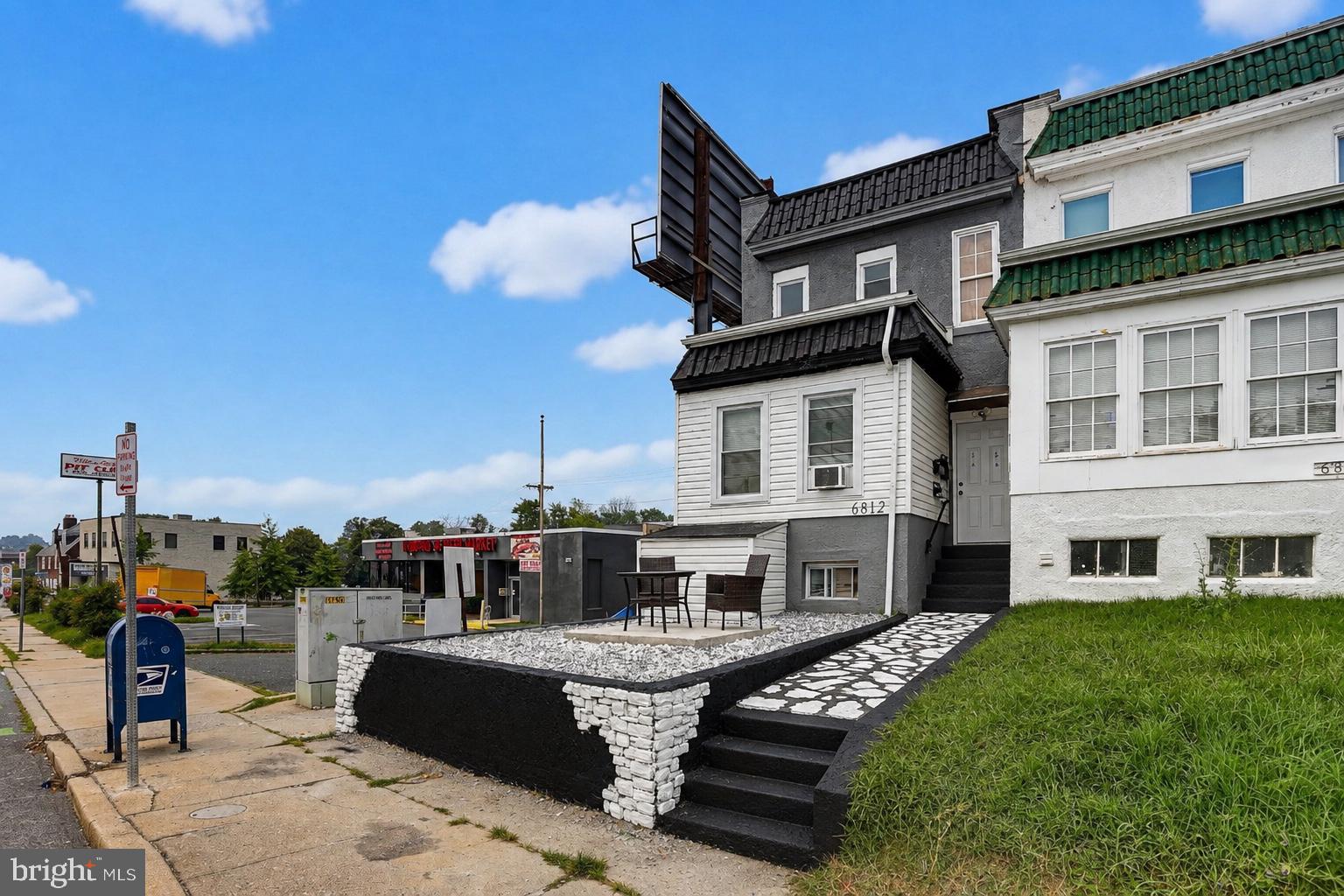 6812 HARFORD ROAD