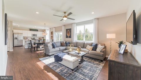 Photo of 137 Malibu Drive, EGG HARBOR TOWNSHIP, NJ 08234 (MLS # NJAC2022710)