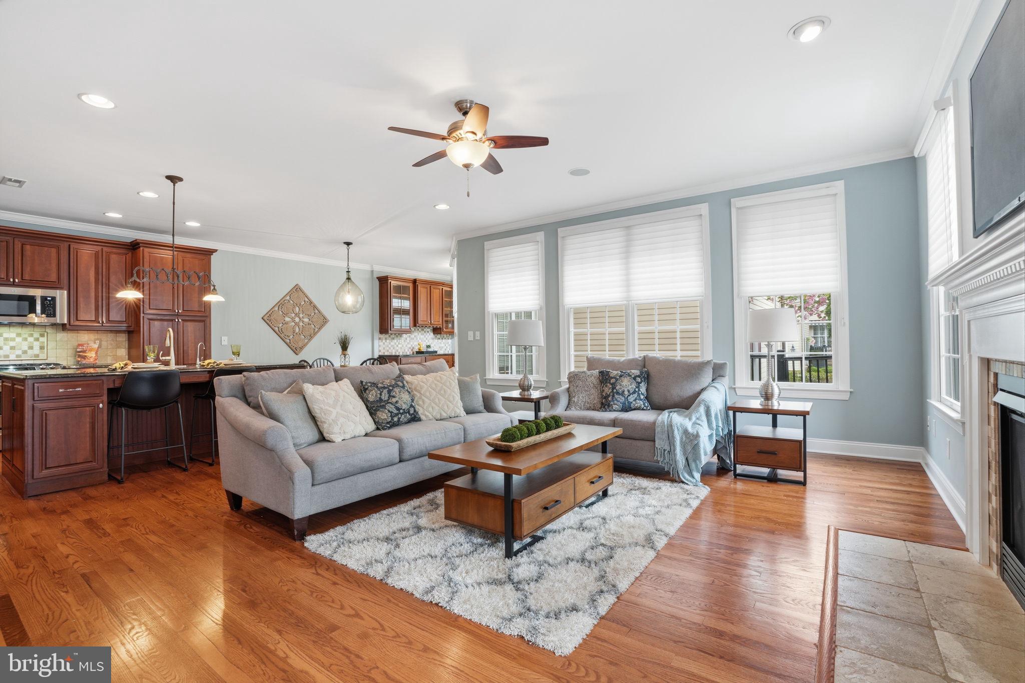 NEWTOWN WALK - Residential