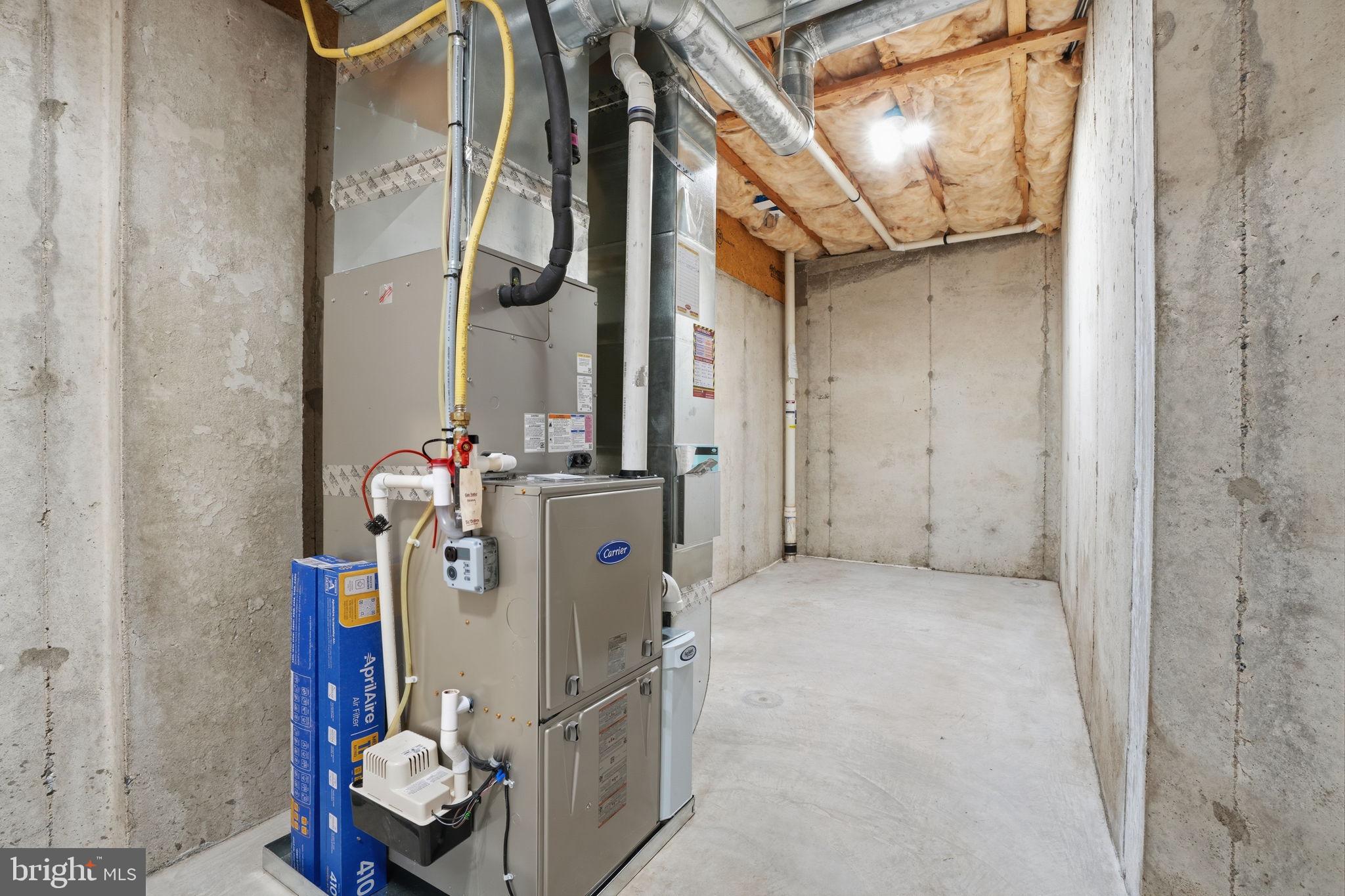 NEWTOWN WALK - Residential