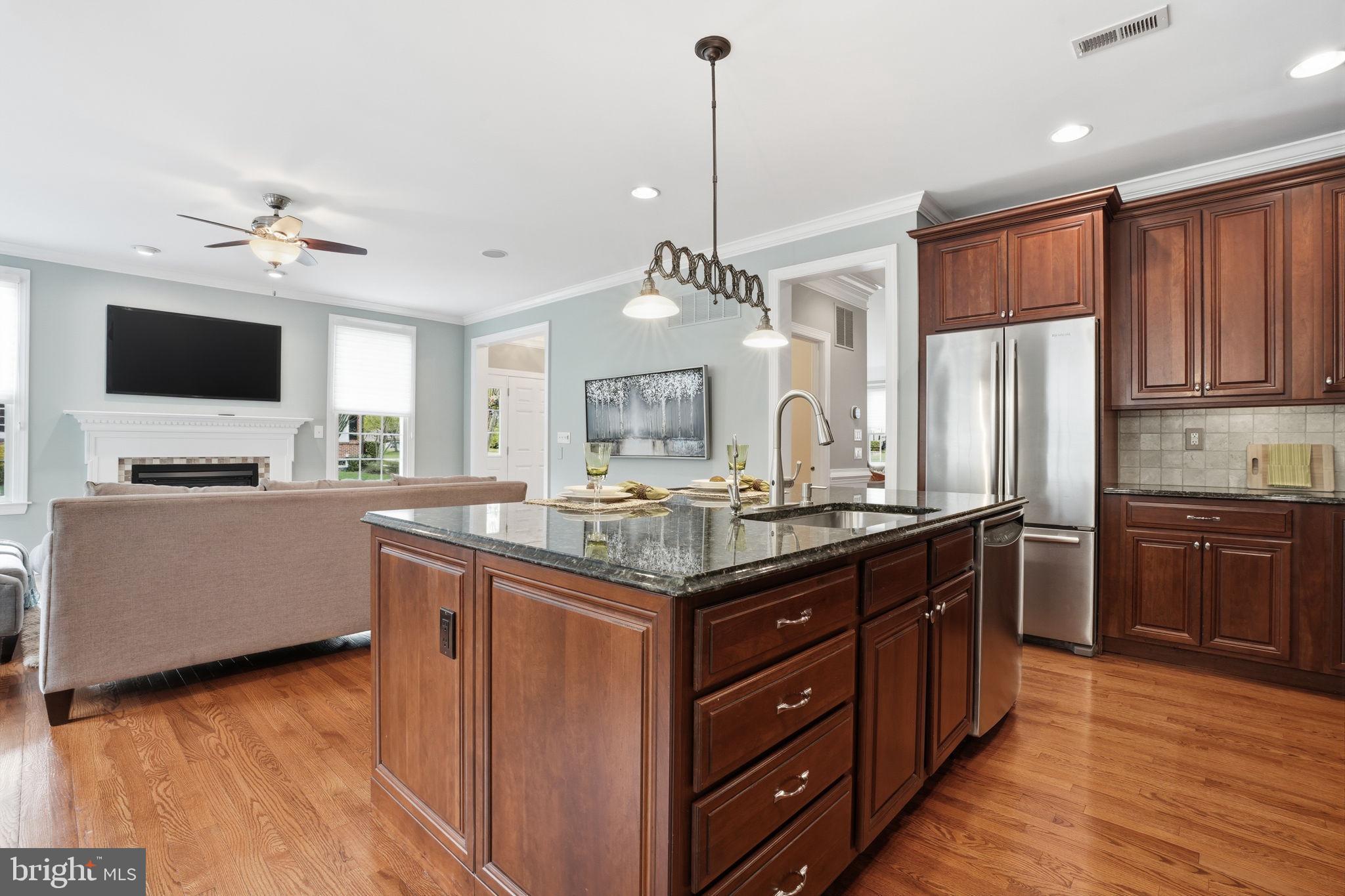 NEWTOWN WALK - Residential