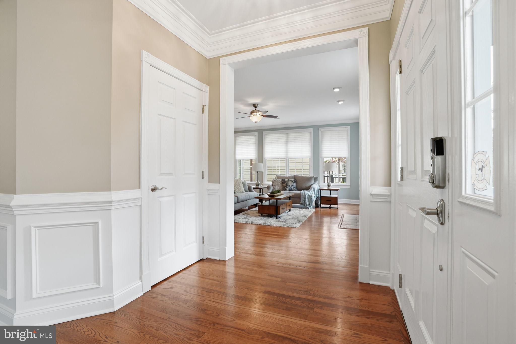 NEWTOWN WALK - Residential