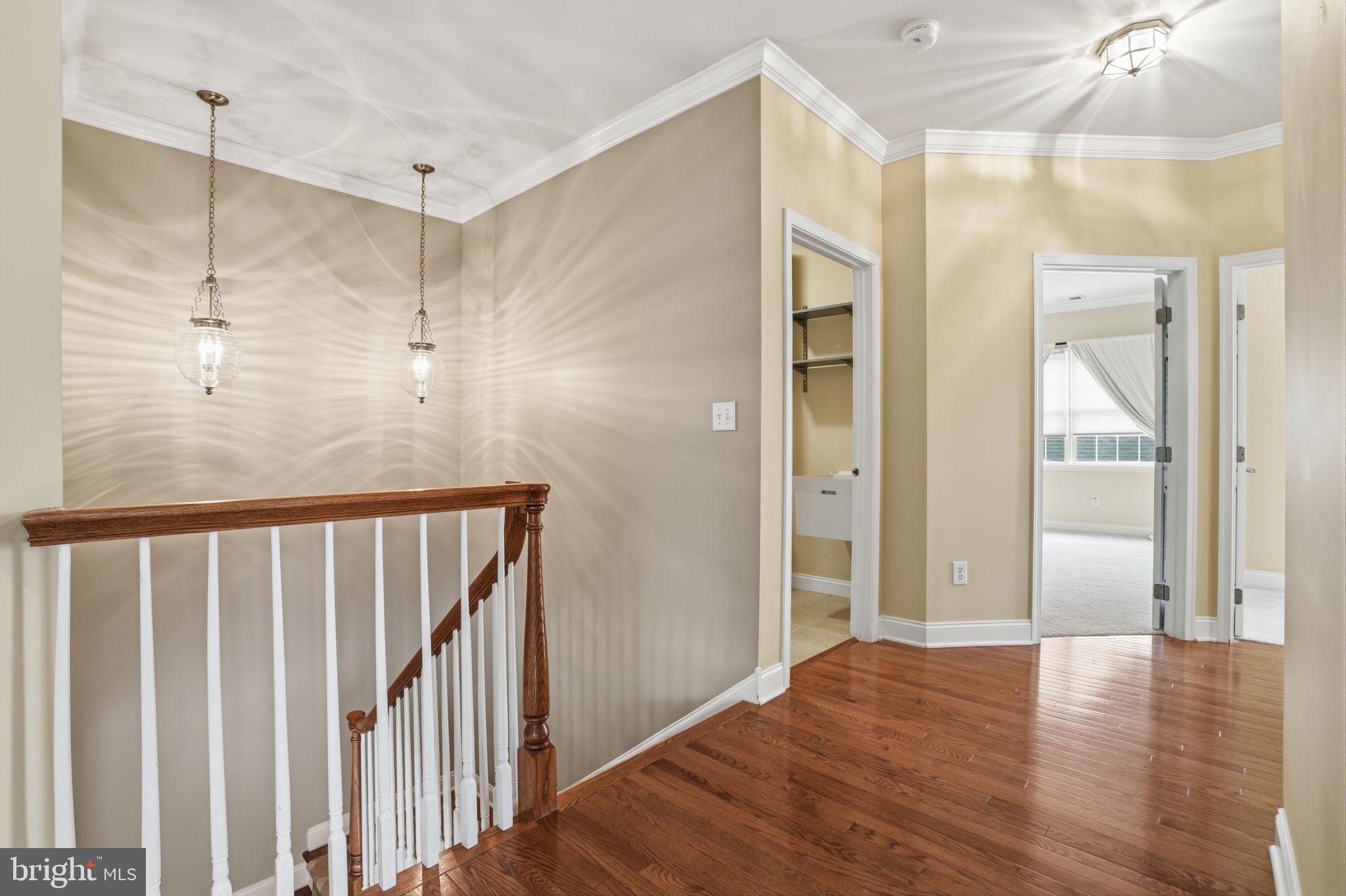 NEWTOWN WALK - Residential