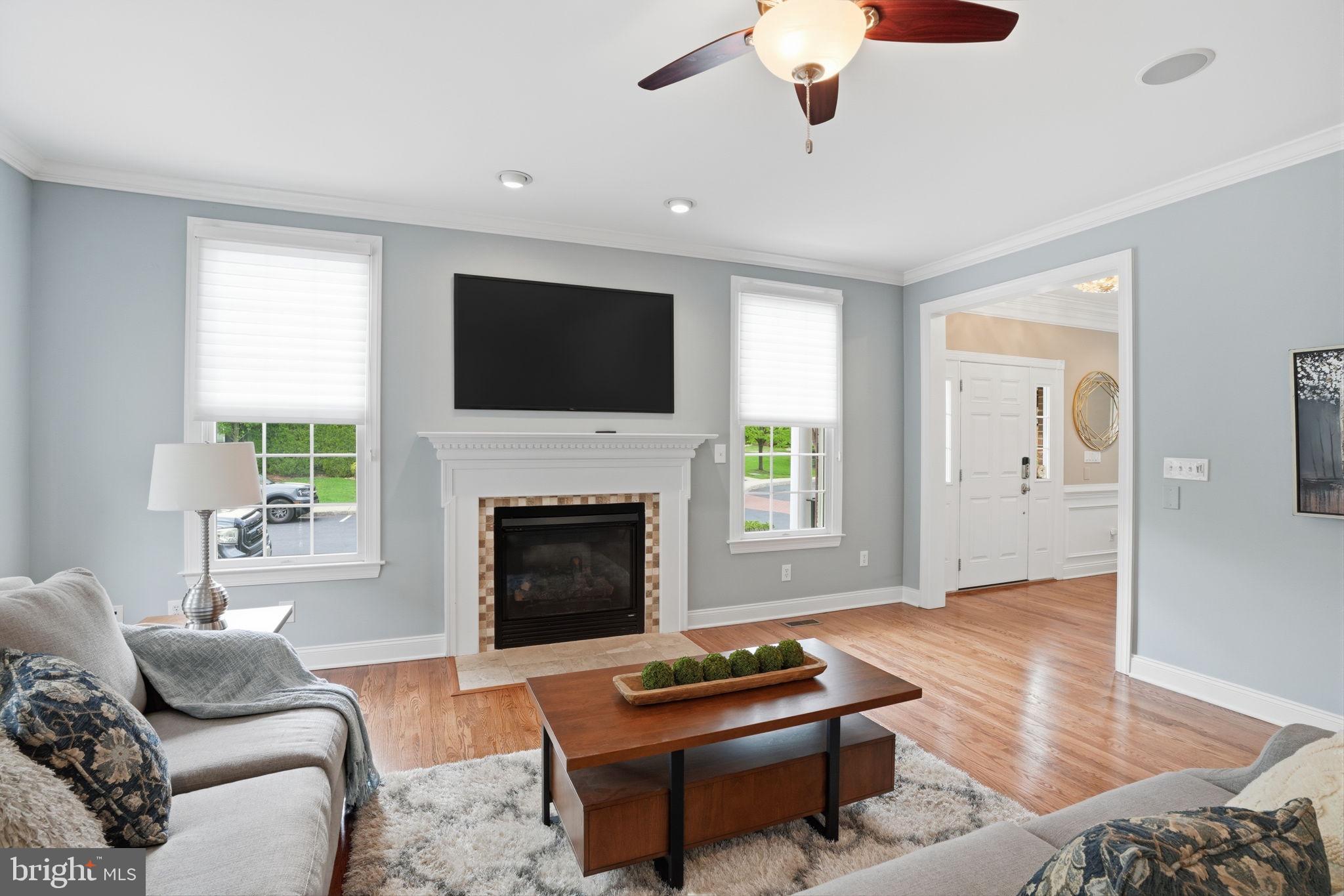 NEWTOWN WALK - Residential