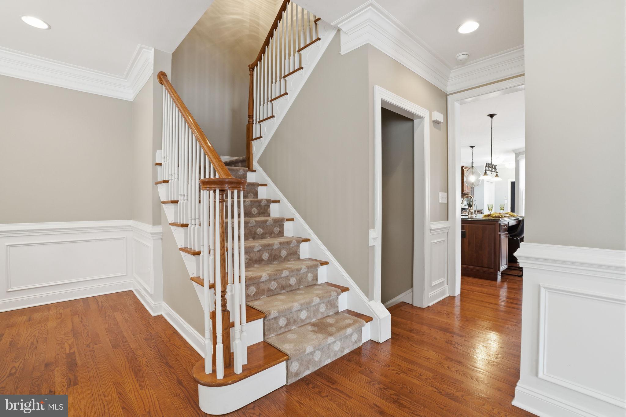 NEWTOWN WALK - Residential