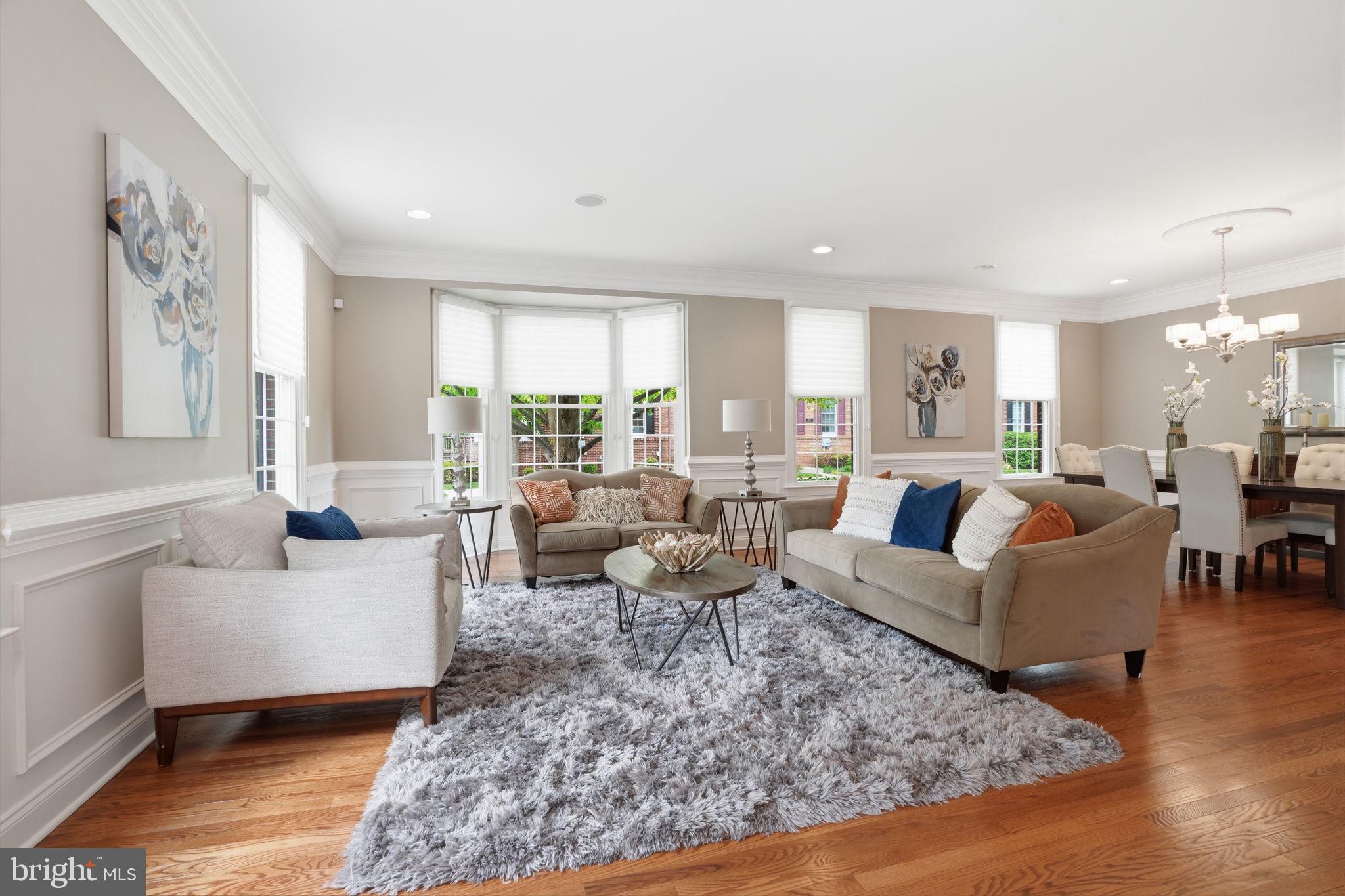 NEWTOWN WALK - Residential