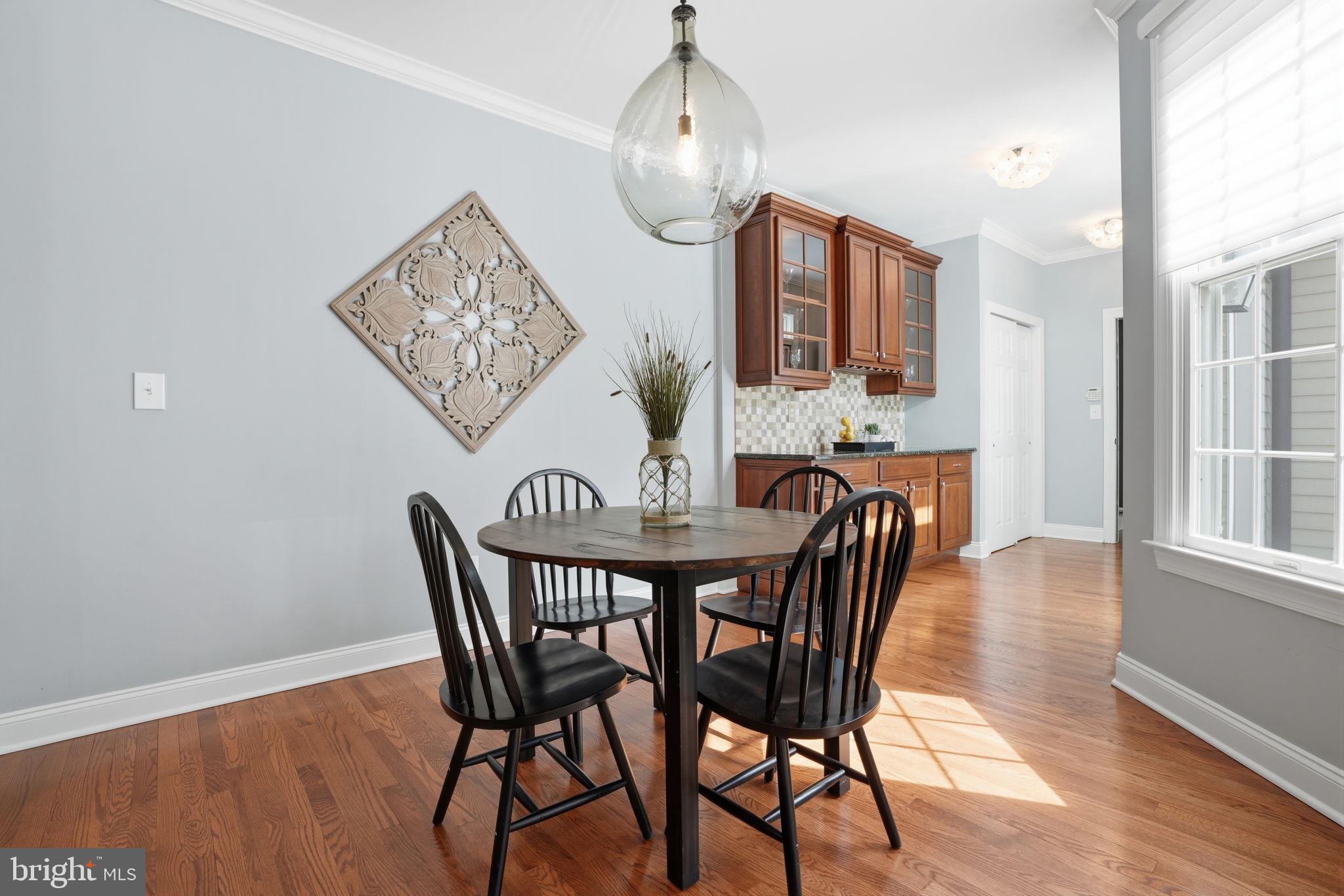 NEWTOWN WALK - Residential