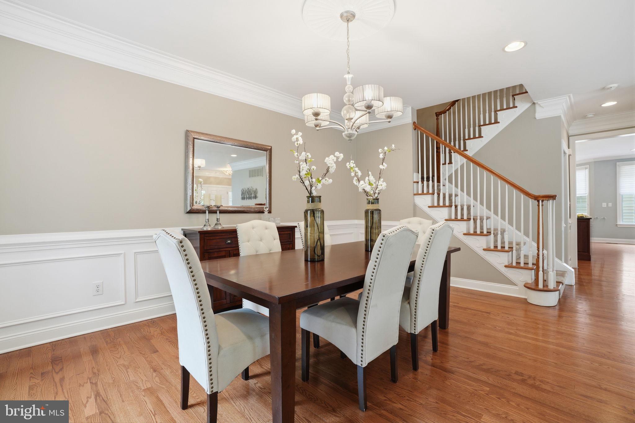 NEWTOWN WALK - Residential