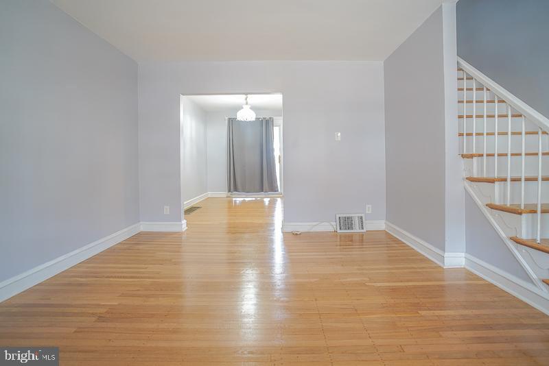 BRIDESBURG - Residential