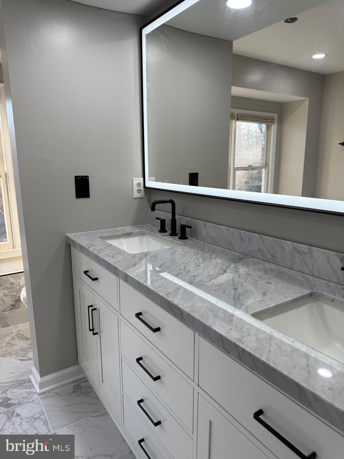 8502 CHASE GLEN CIRCLE