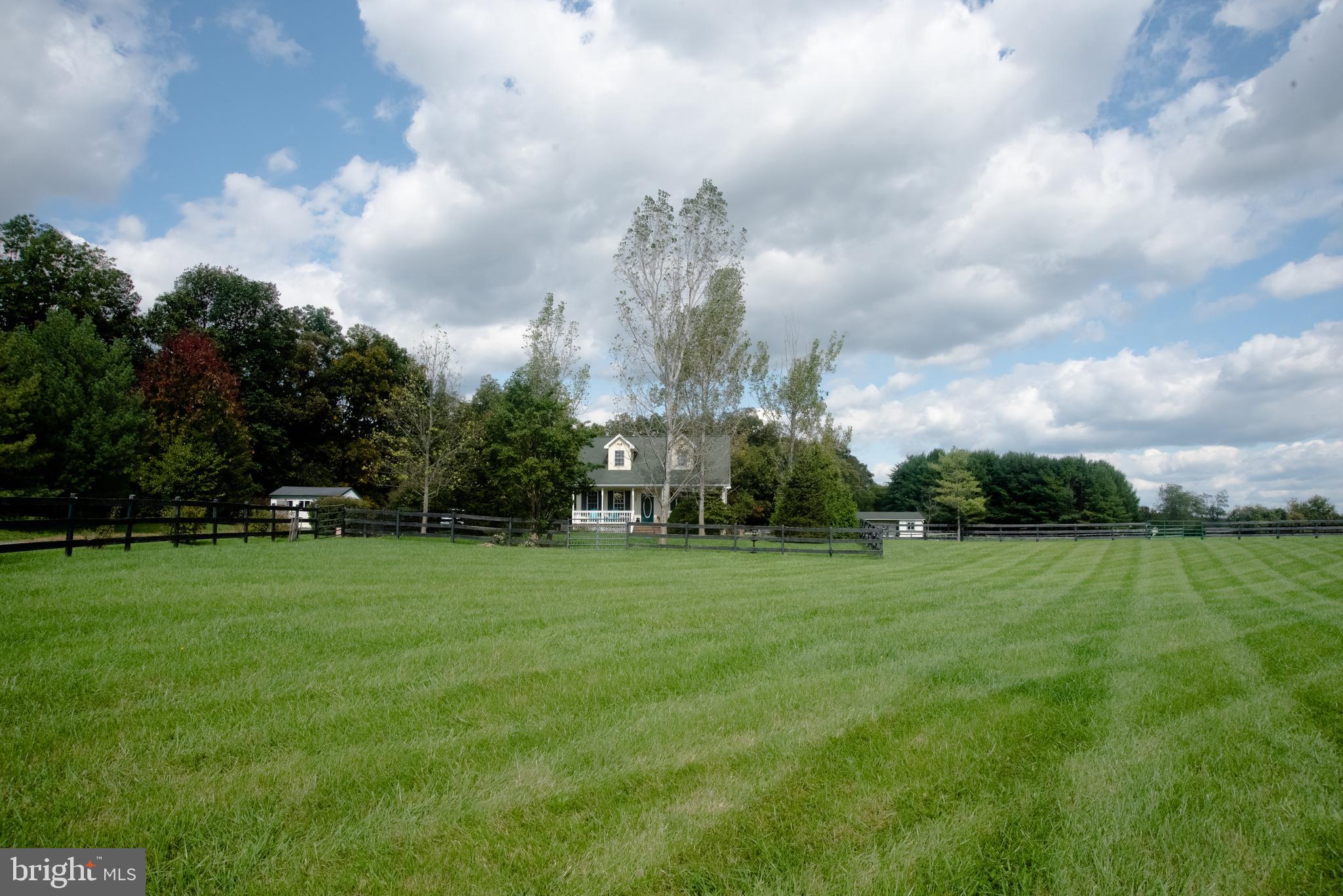 NEIGHBORHOOD - Residential Lease