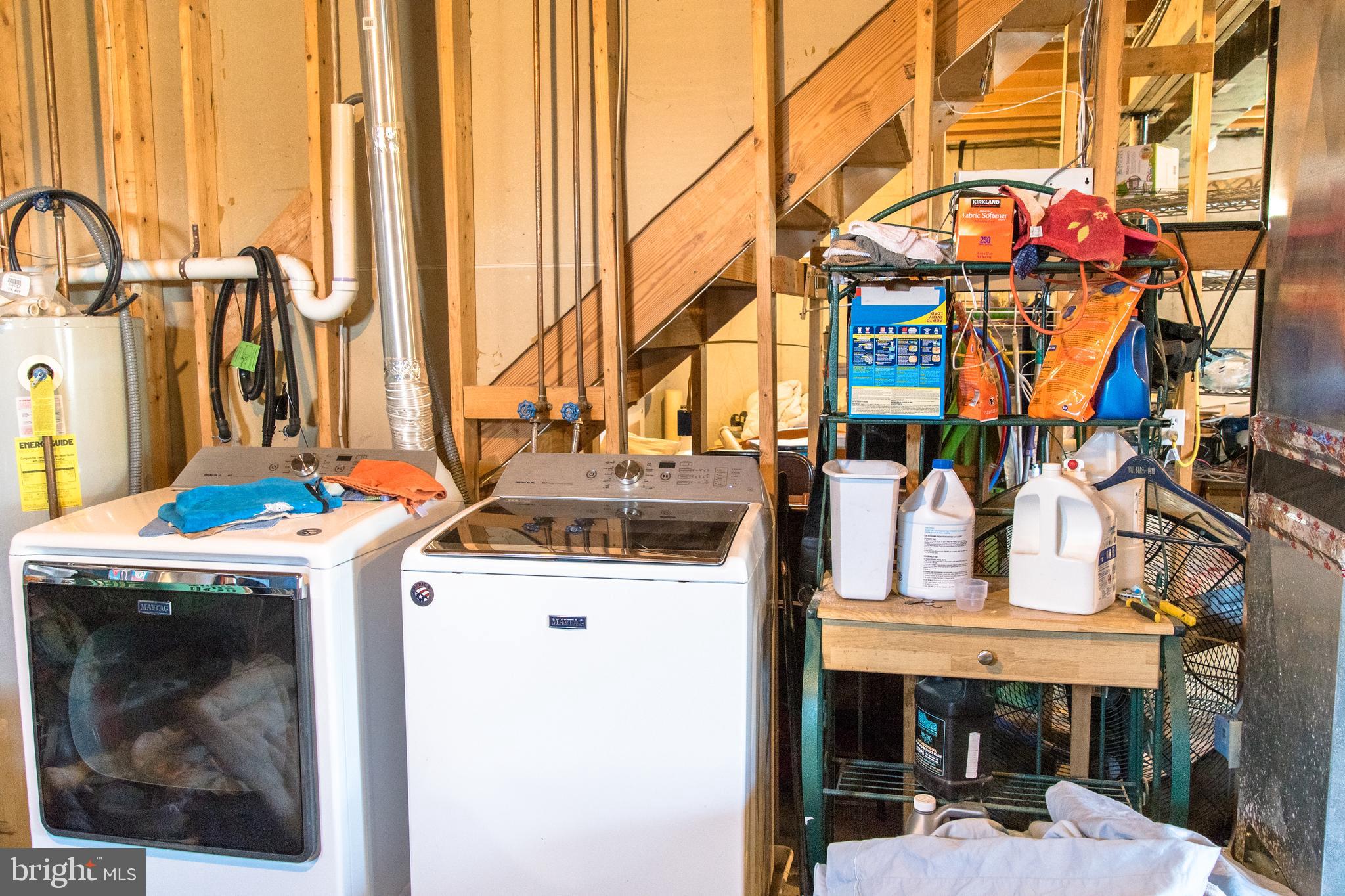 NEIGHBORHOOD - Residential Lease