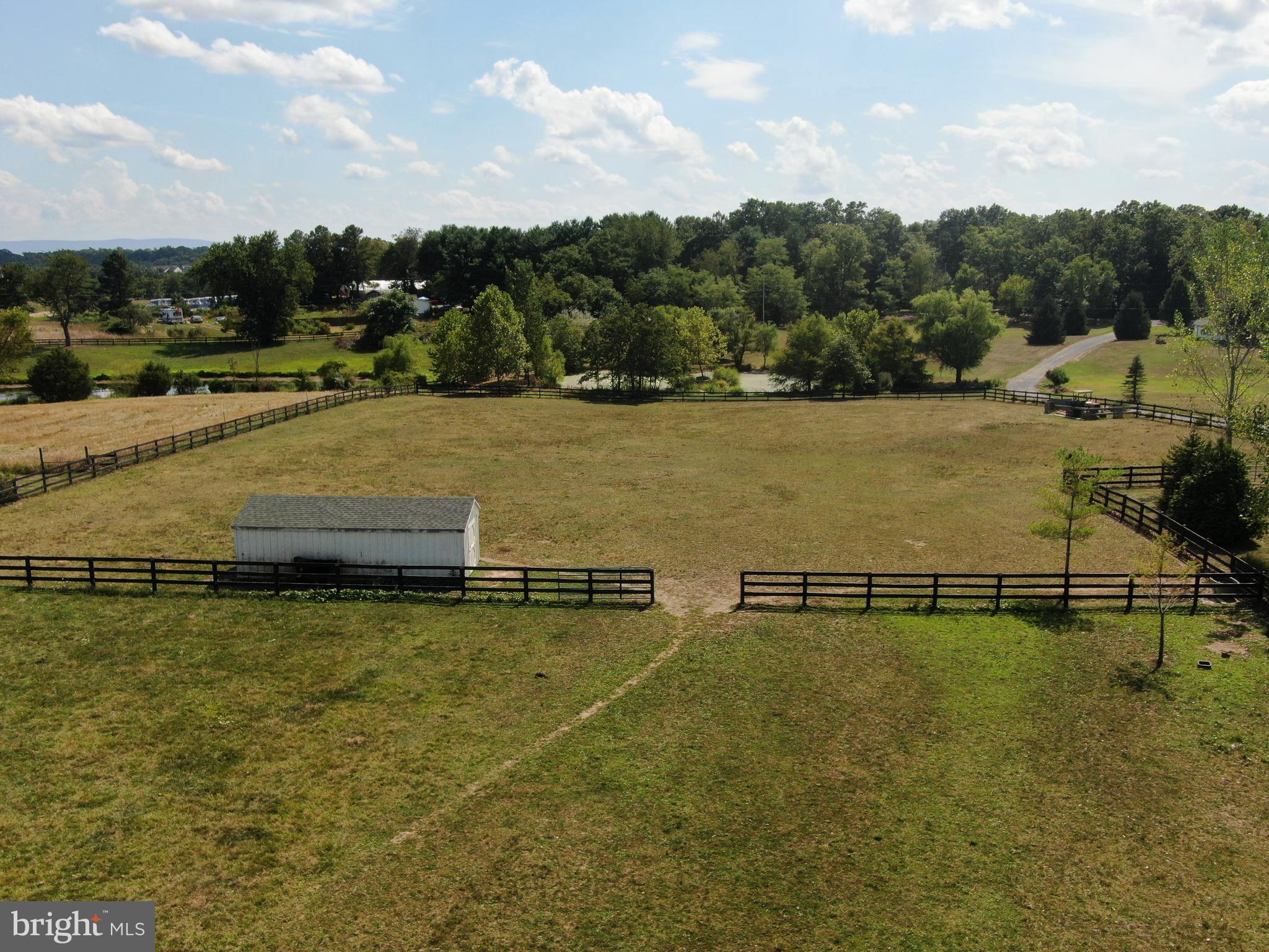 NEIGHBORHOOD - Residential Lease