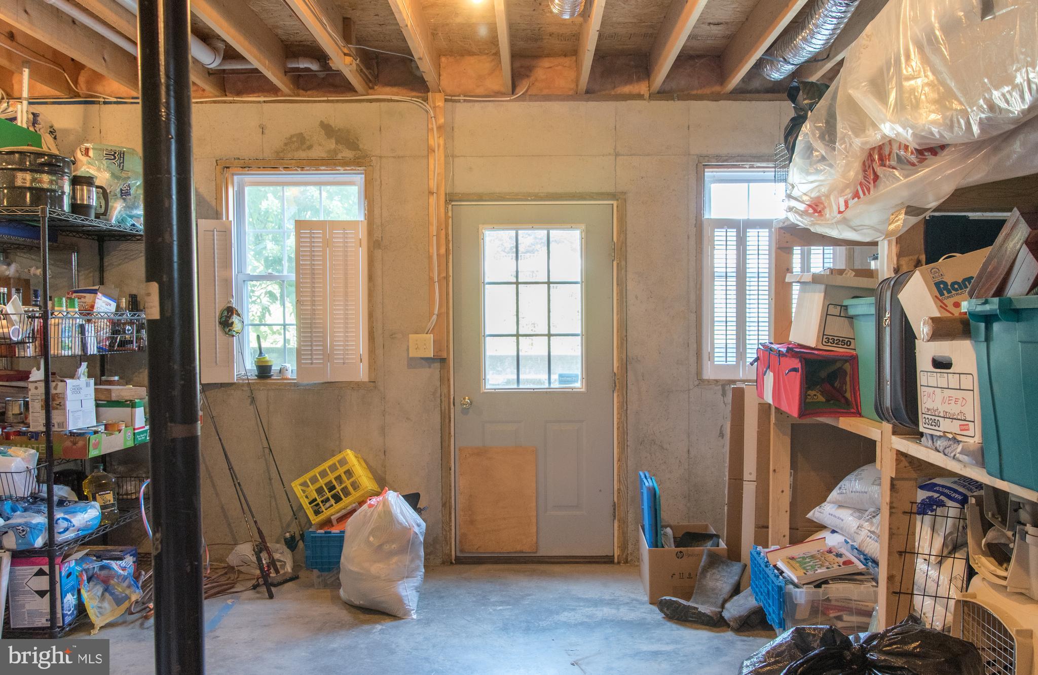 NEIGHBORHOOD - Residential Lease