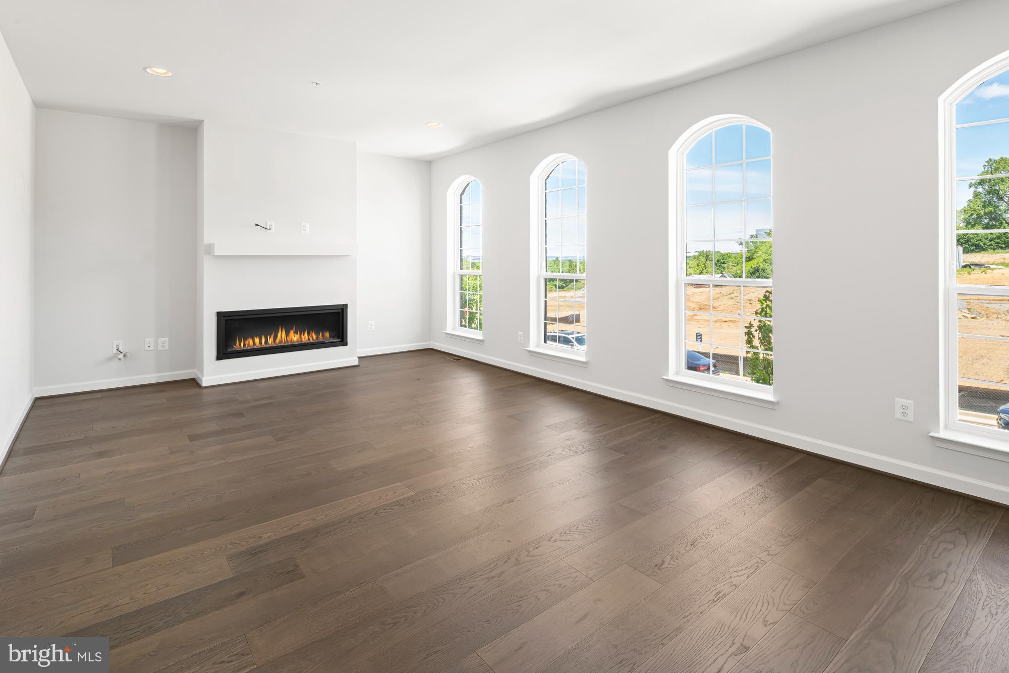 POTOMAC OVERLOOK - Residential