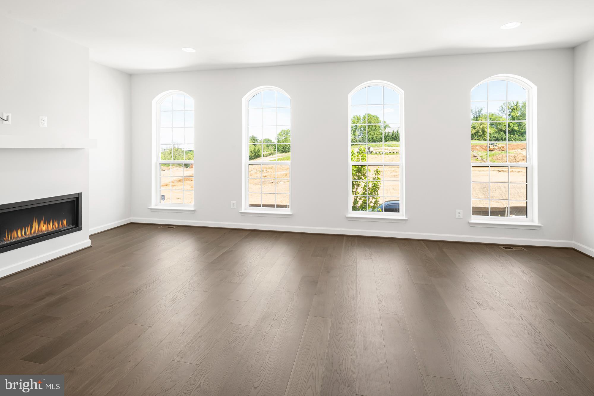 POTOMAC OVERLOOK - Residential